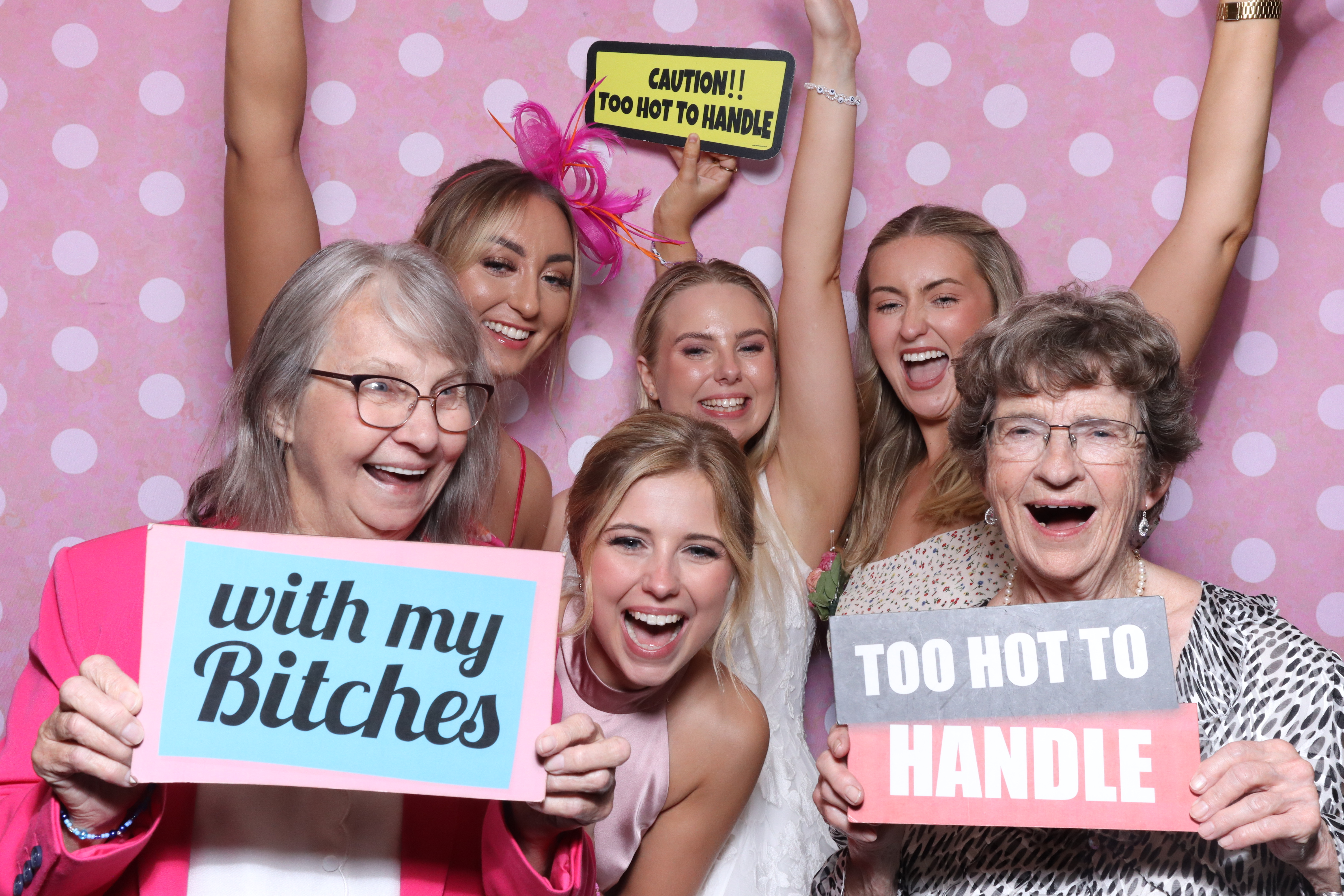 Mr & Mrs Cooper  | View more photos from the event at gallery.magicimages.uk/u/MagicImages/Mr-Mrs-Cooper