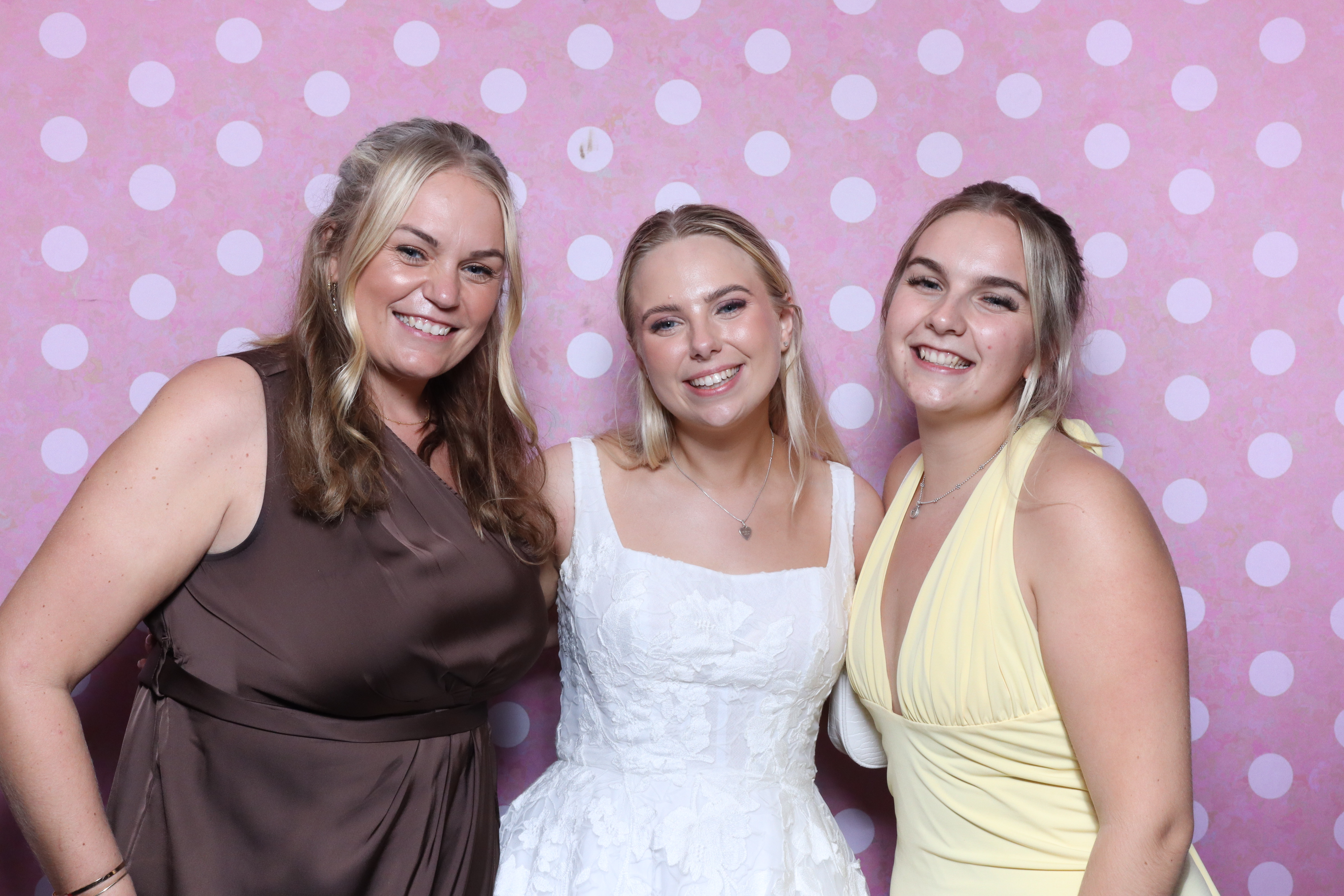 Mr & Mrs Cooper  | View more photos from the event at gallery.magicimages.uk/u/MagicImages/Mr-Mrs-Cooper