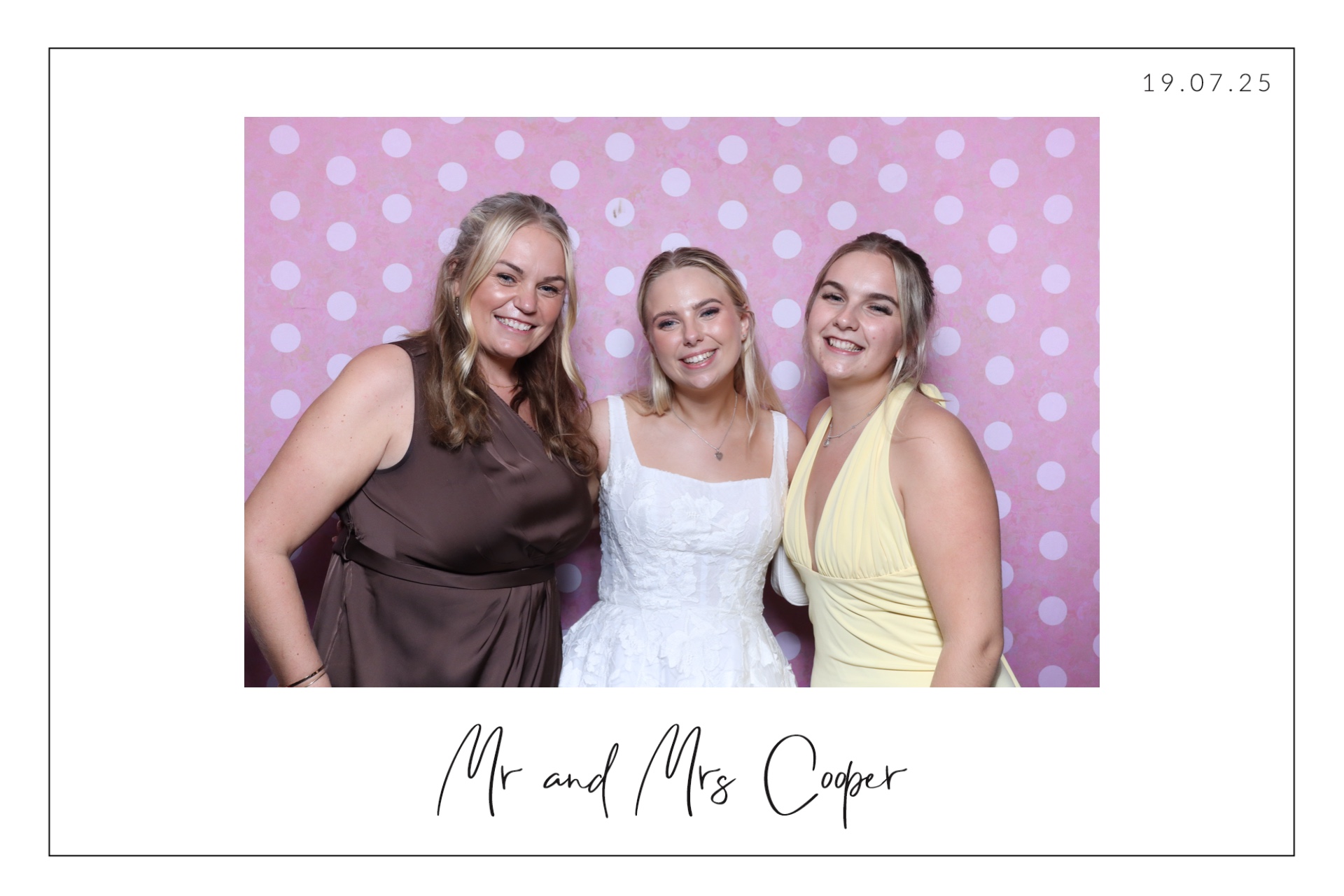 Mr & Mrs Cooper  | View more photos from the event at gallery.magicimages.uk/u/MagicImages/Mr-Mrs-Cooper