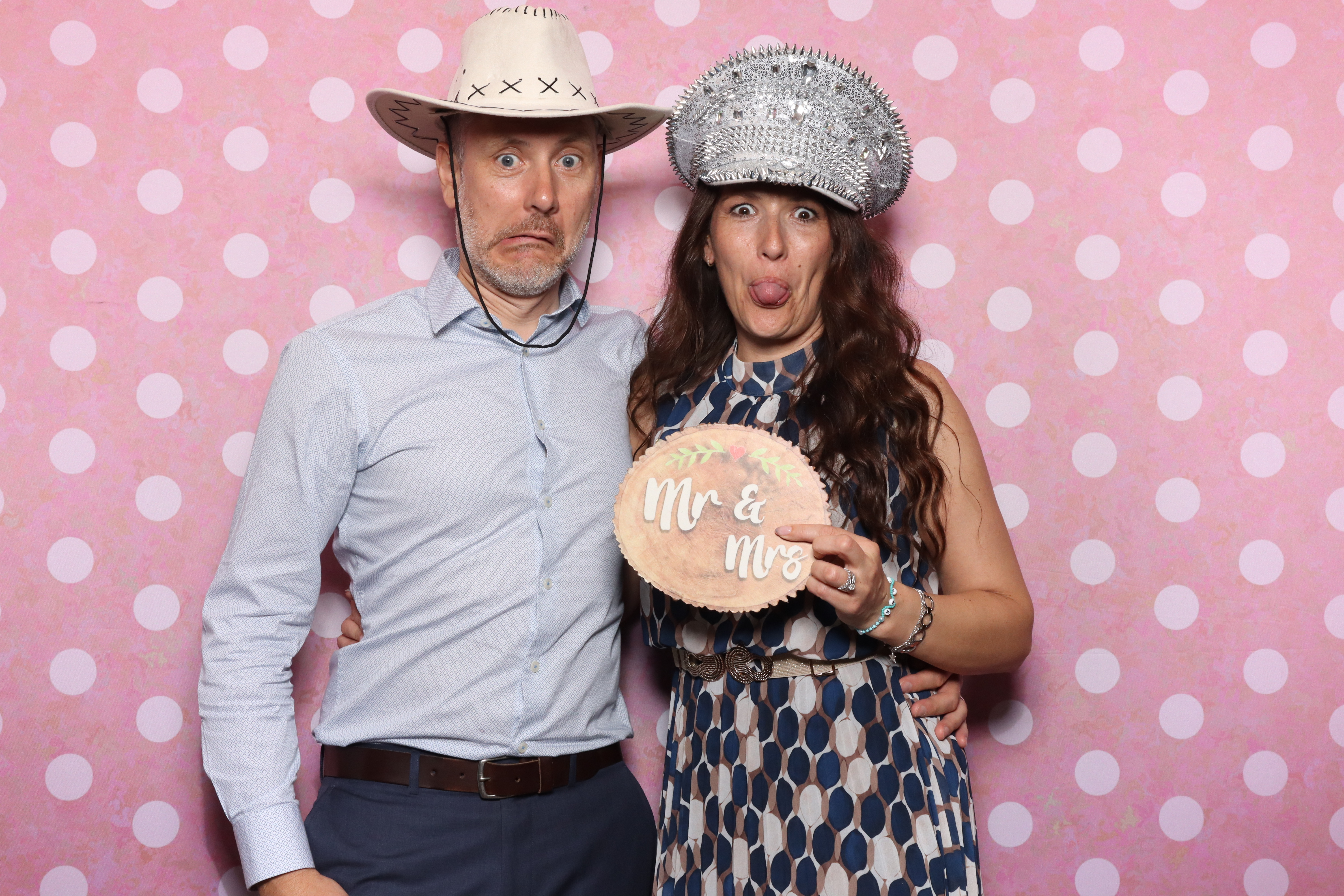 Mr & Mrs Cooper  | View more photos from the event at gallery.magicimages.uk/u/MagicImages/Mr-Mrs-Cooper