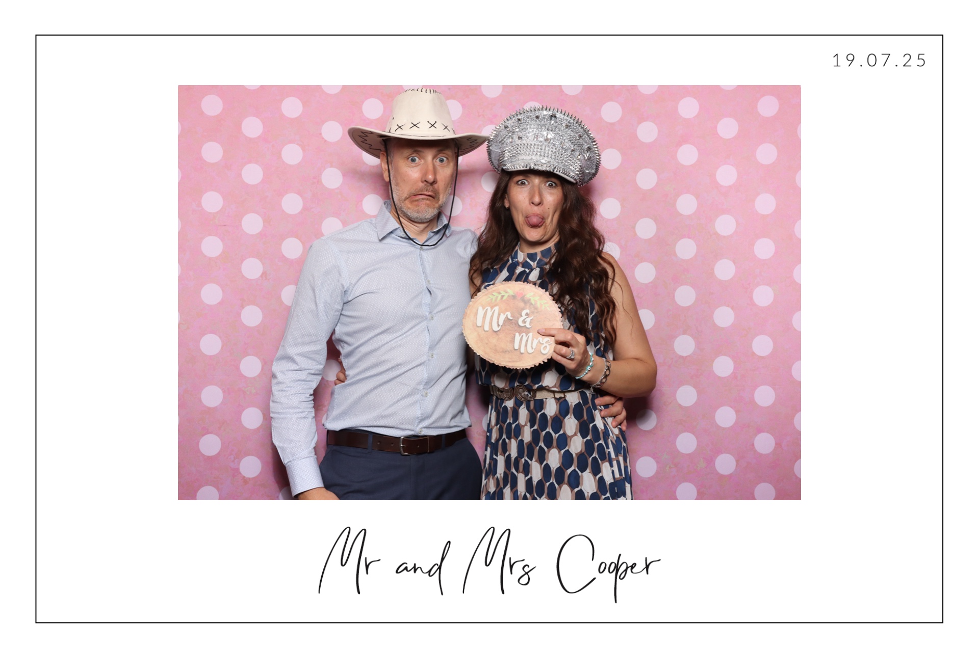 Mr & Mrs Cooper  | View more photos from the event at gallery.magicimages.uk/u/MagicImages/Mr-Mrs-Cooper