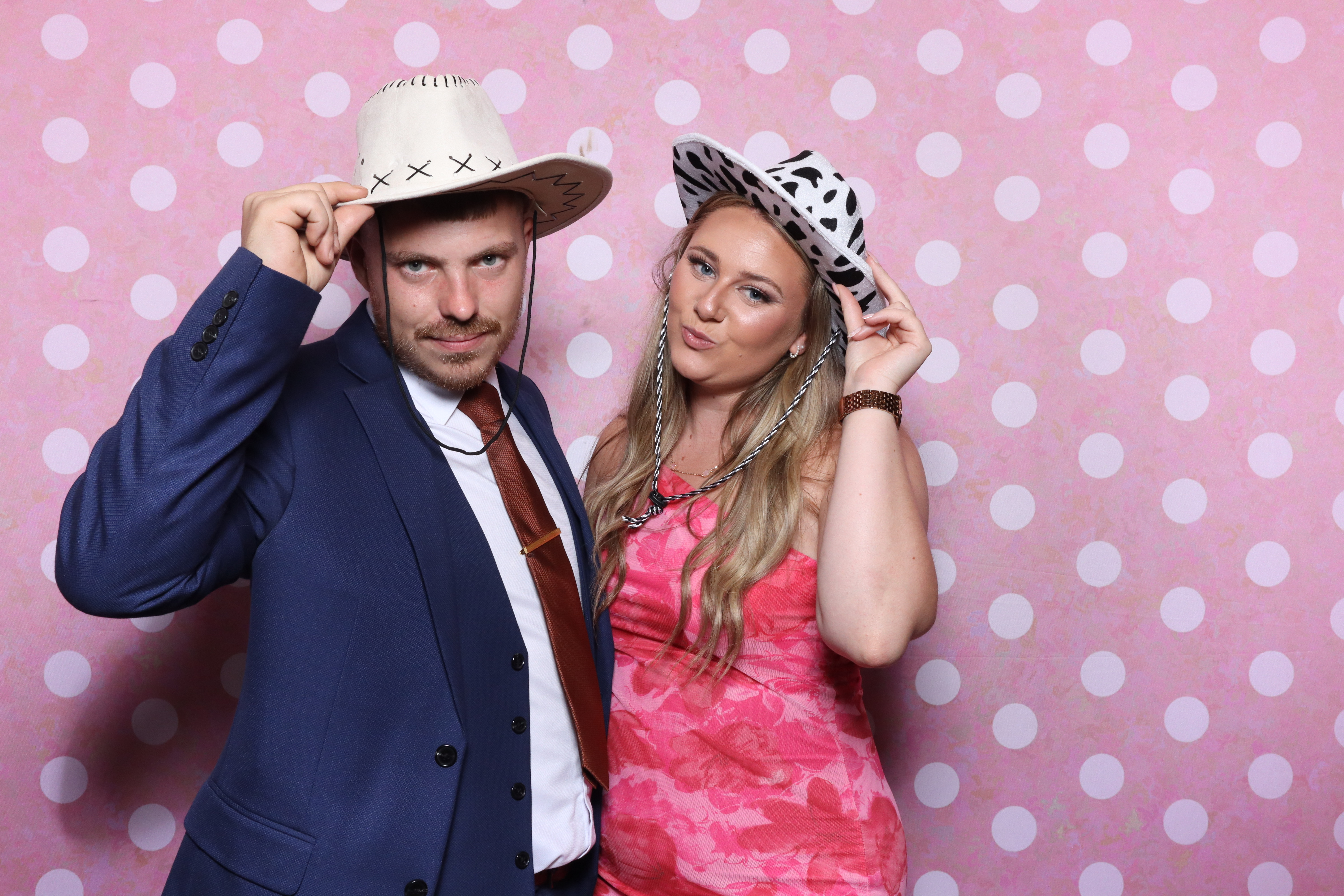 Mr & Mrs Cooper  | View more photos from the event at gallery.magicimages.uk/u/MagicImages/Mr-Mrs-Cooper