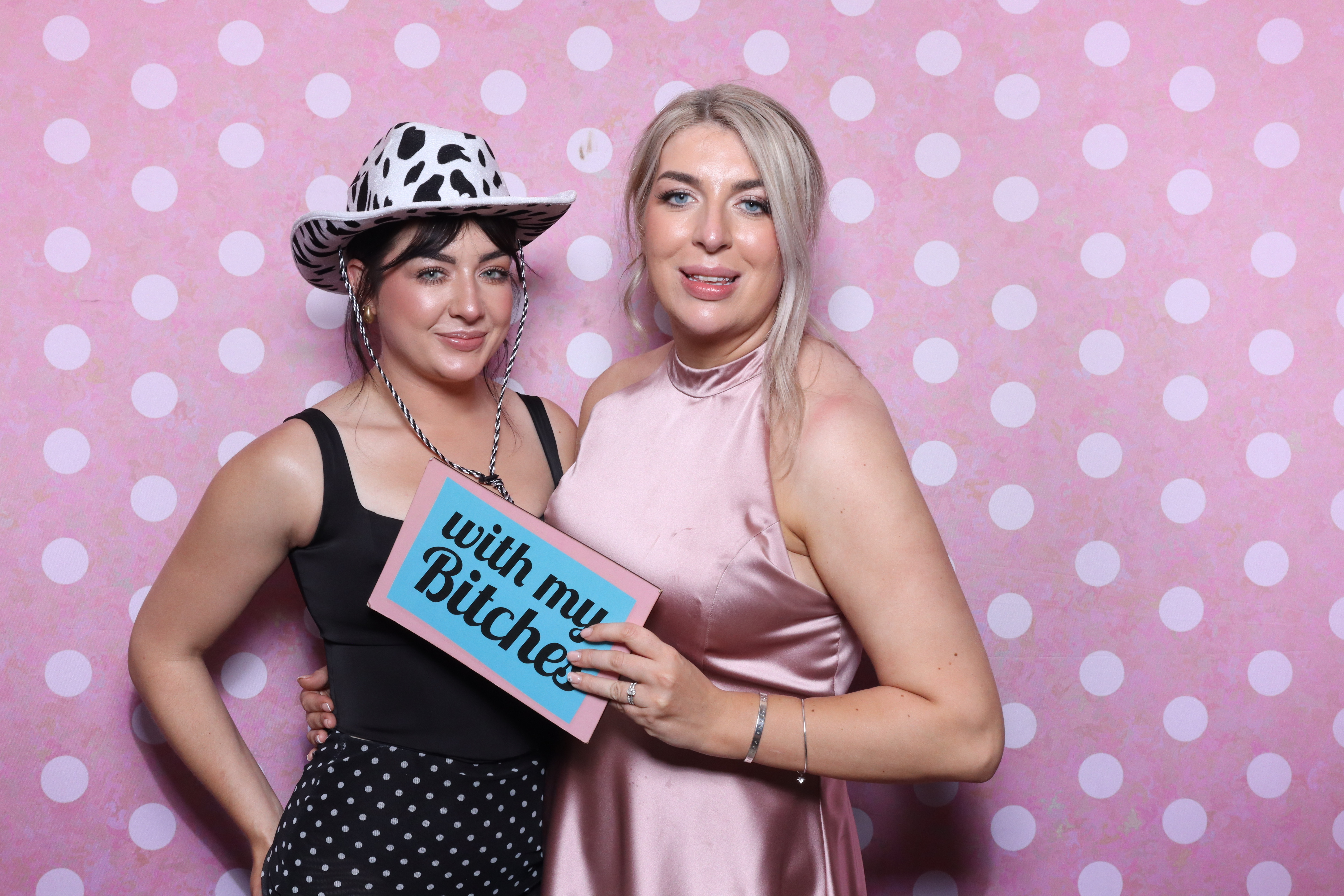 Mr & Mrs Cooper  | View more photos from the event at gallery.magicimages.uk/u/MagicImages/Mr-Mrs-Cooper