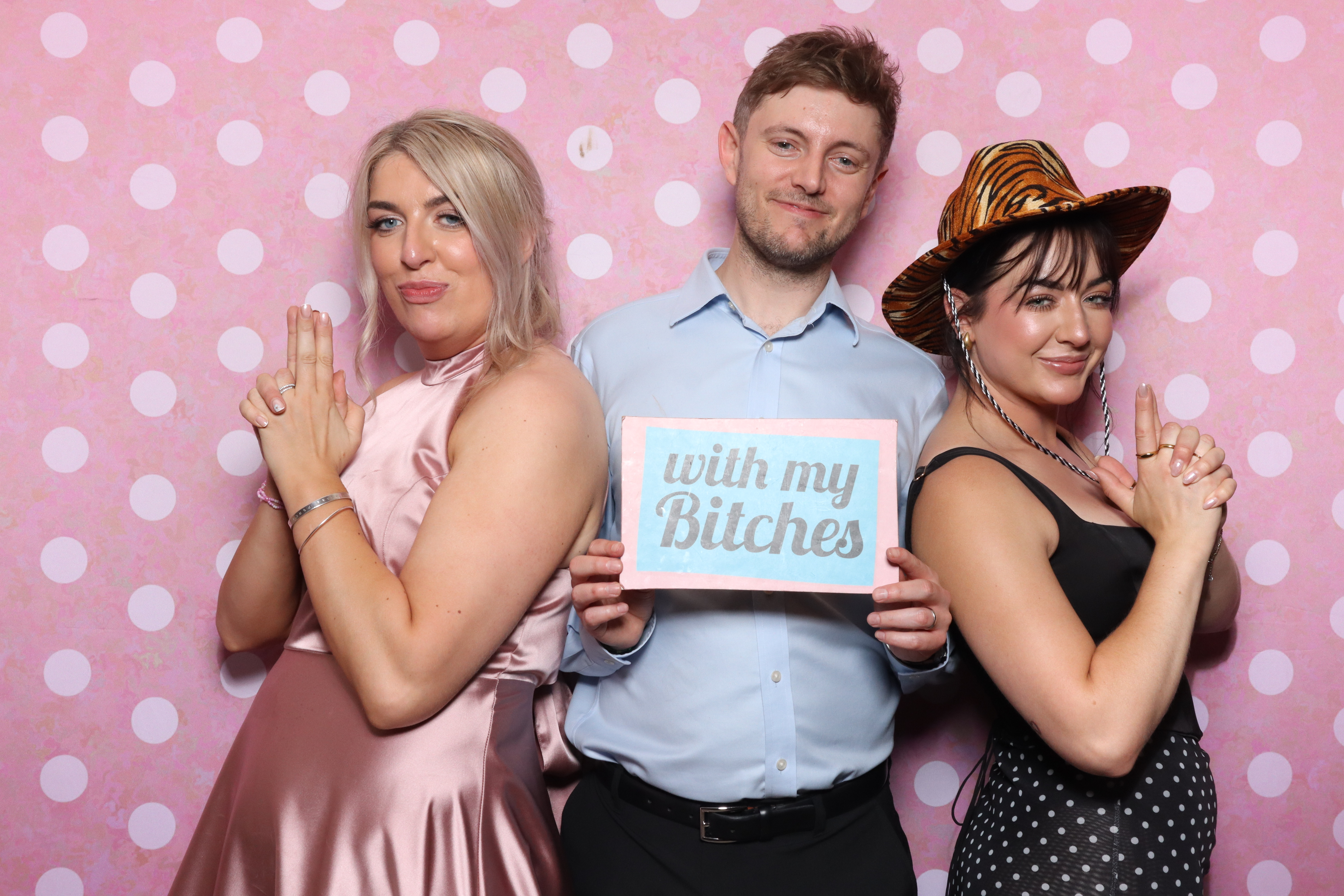 Mr & Mrs Cooper  | View more photos from the event at gallery.magicimages.uk/u/MagicImages/Mr-Mrs-Cooper