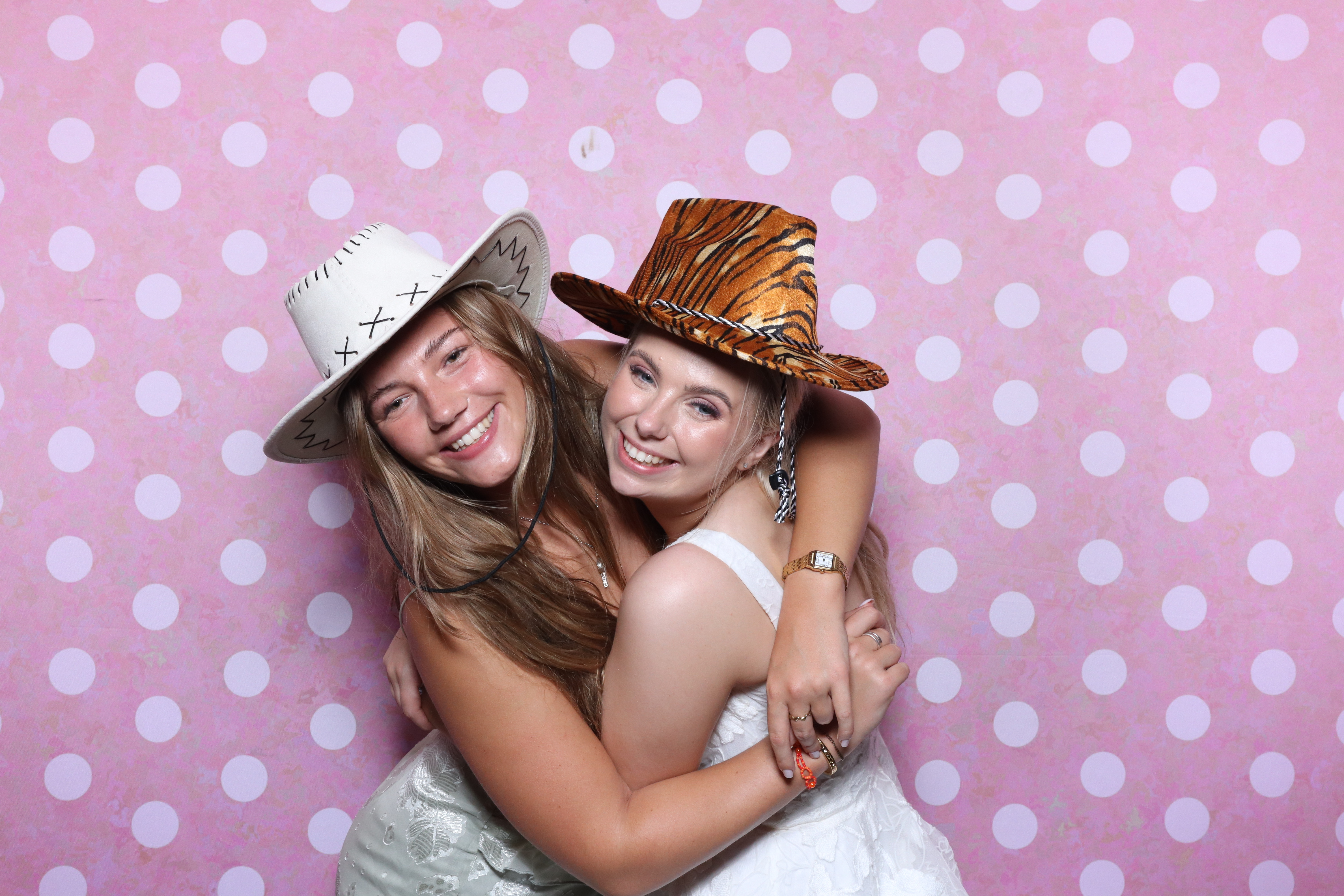 Mr & Mrs Cooper  | View more photos from the event at gallery.magicimages.uk/u/MagicImages/Mr-Mrs-Cooper