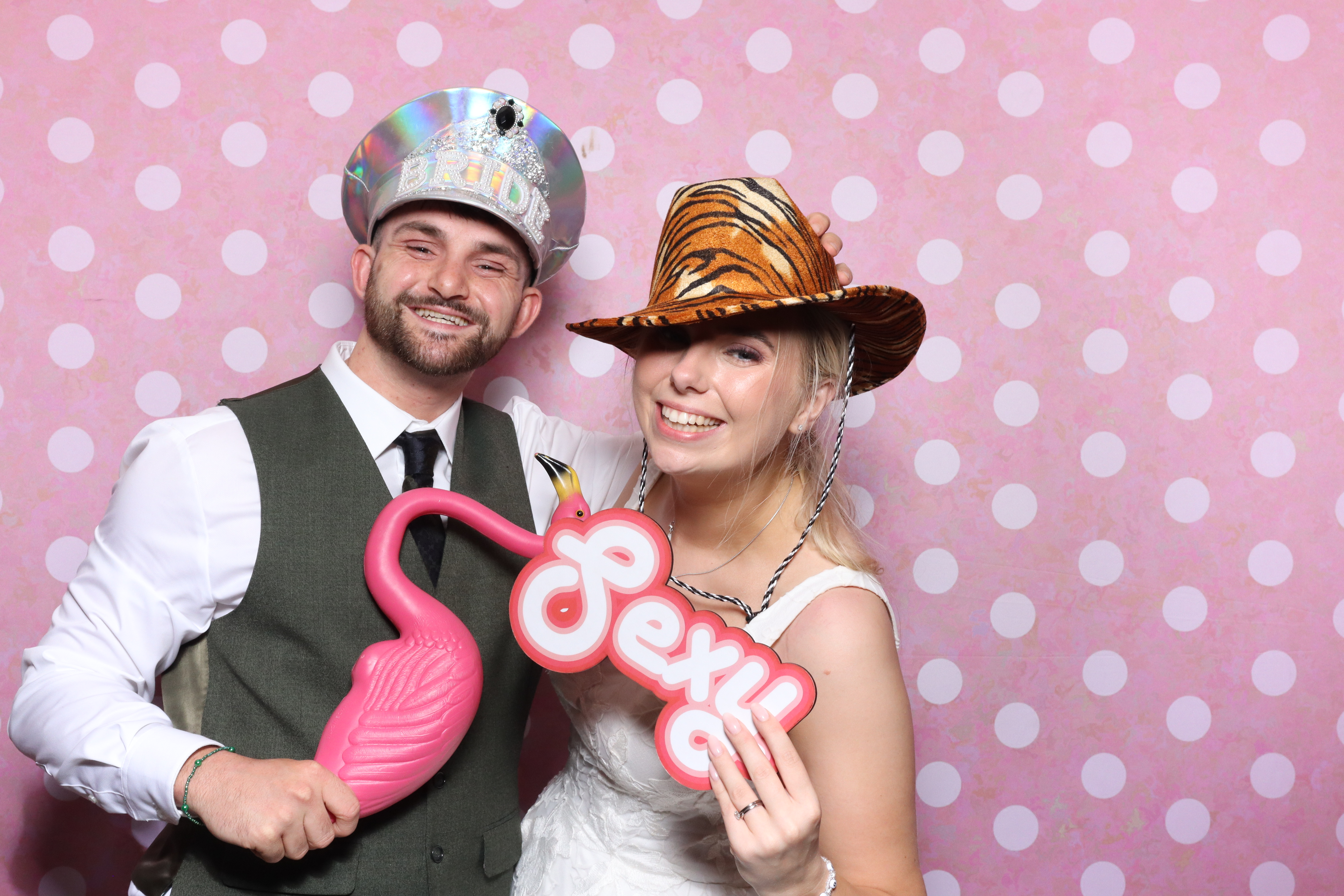 Mr & Mrs Cooper  | View more photos from the event at gallery.magicimages.uk/u/MagicImages/Mr-Mrs-Cooper