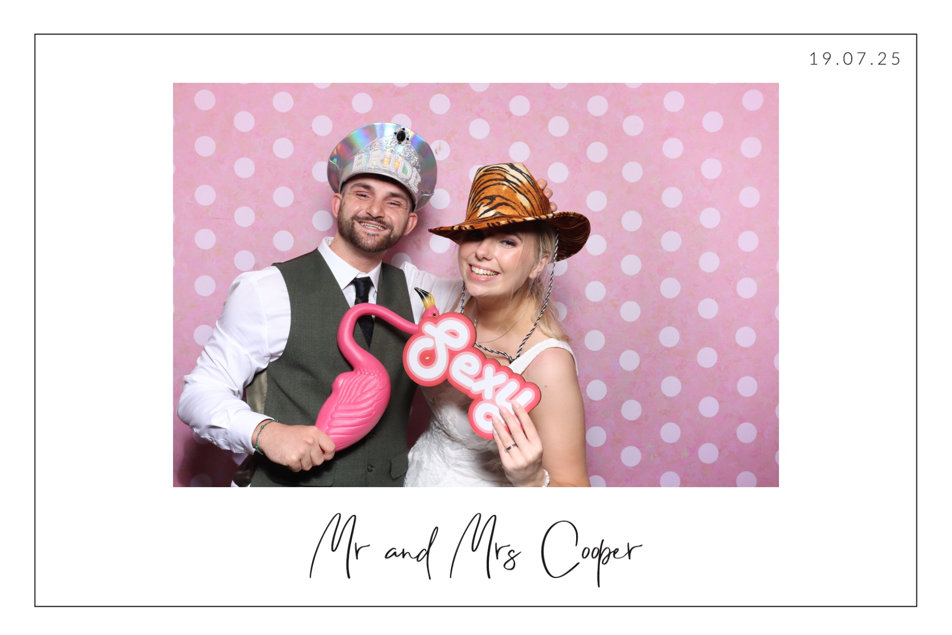 Mr & Mrs Cooper  | View more photos from the event at gallery.magicimages.uk/u/MagicImages/Mr-Mrs-Cooper