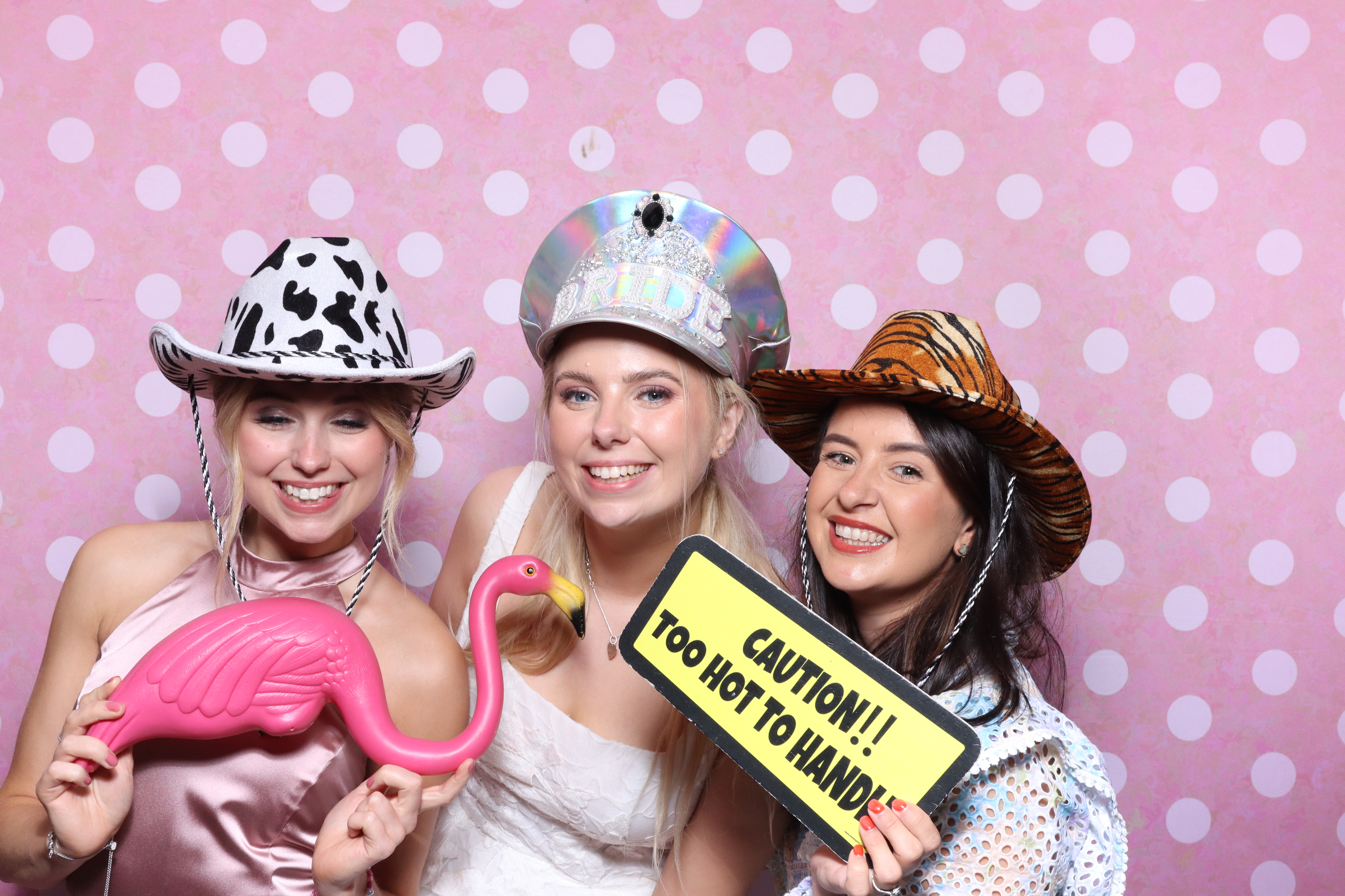 Mr & Mrs Cooper  | View more photos from the event at gallery.magicimages.uk/u/MagicImages/Mr-Mrs-Cooper