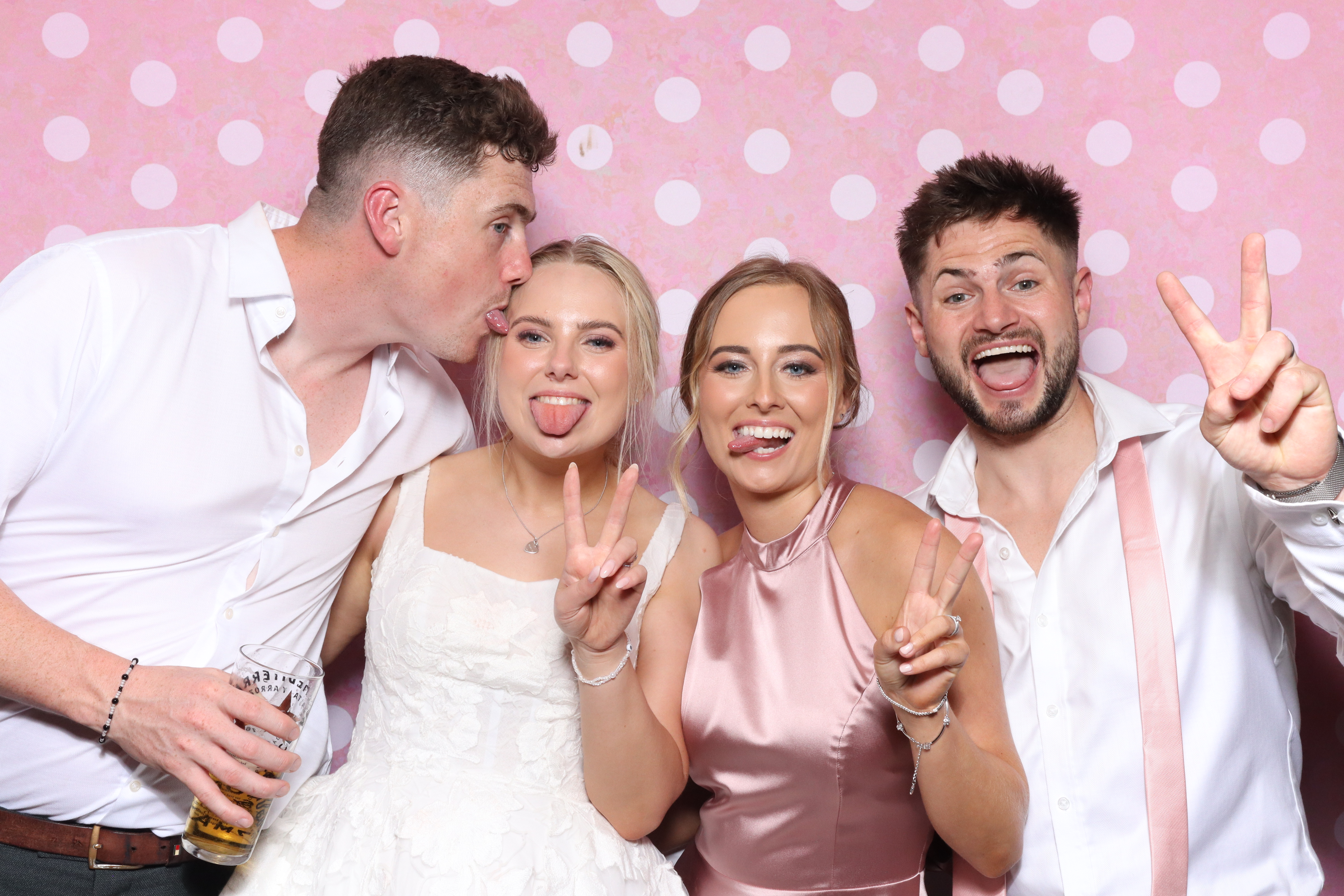 Mr & Mrs Cooper  | View more photos from the event at gallery.magicimages.uk/u/MagicImages/Mr-Mrs-Cooper