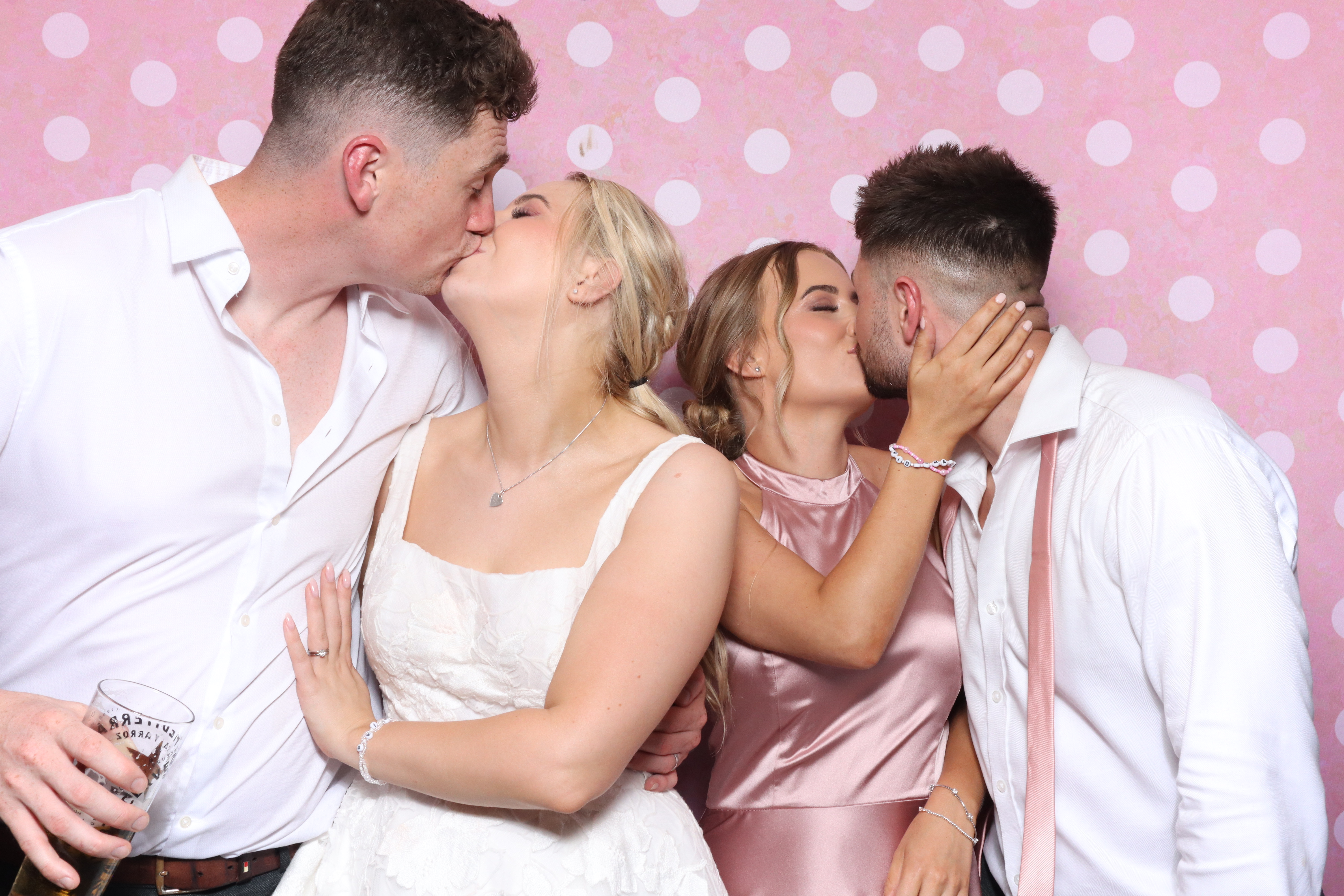 Mr & Mrs Cooper  | View more photos from the event at gallery.magicimages.uk/u/MagicImages/Mr-Mrs-Cooper