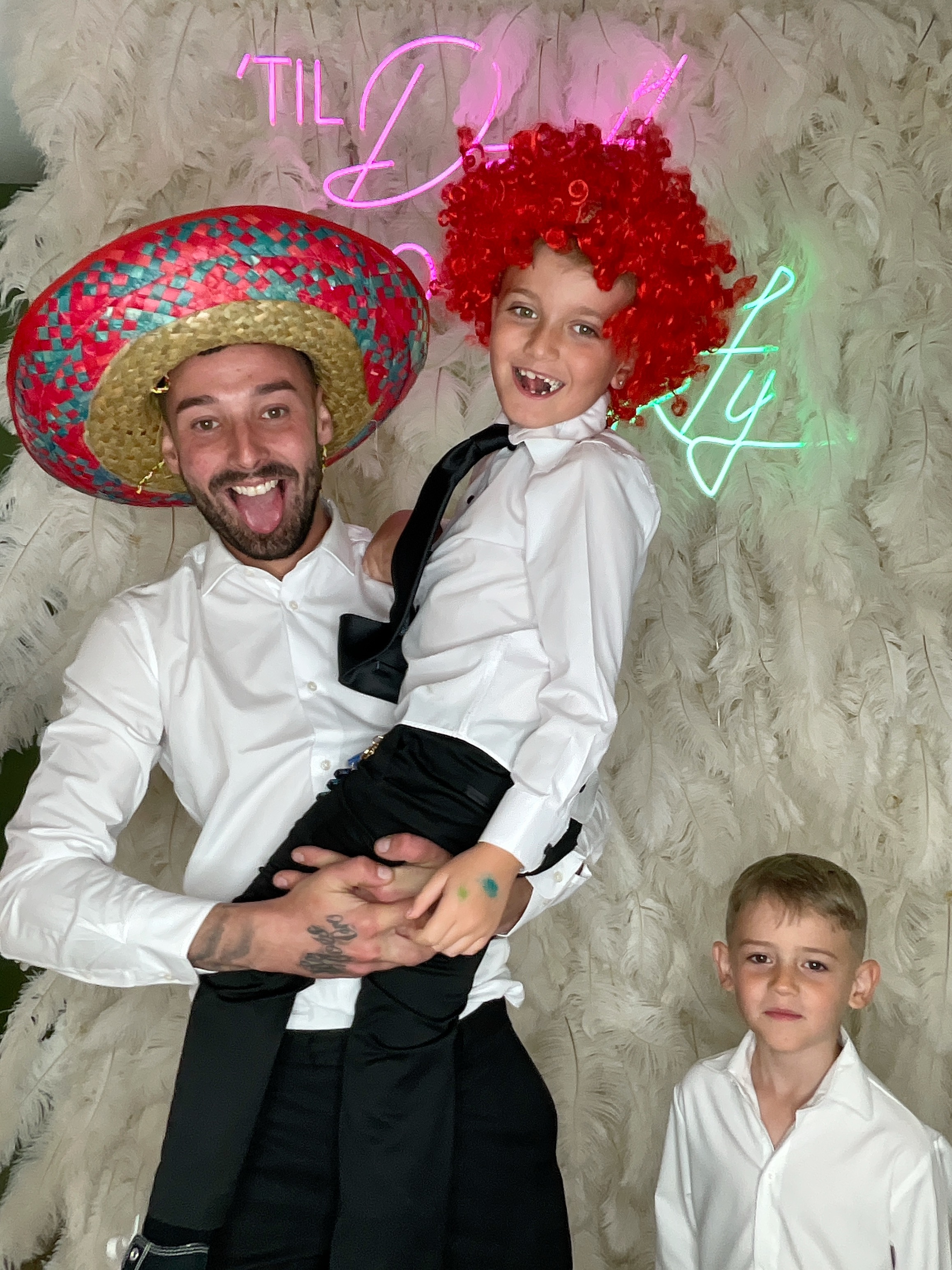 Mr & Mrs Davison  | View more photos from the event at gallery.magicimages.uk/u/MagicImages/Mr-Mrs-Davison-0