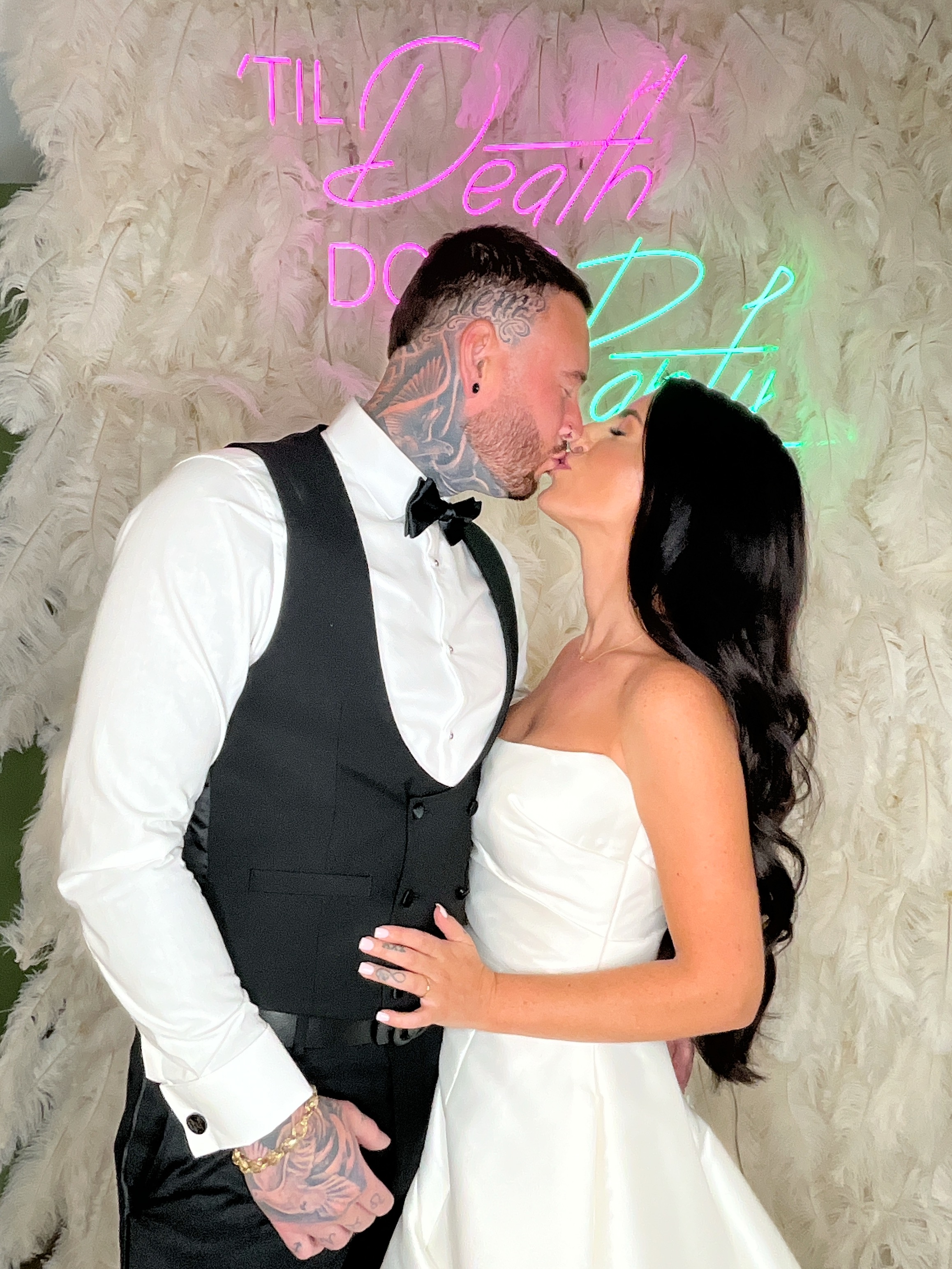 Mr & Mrs Davison  | View more photos from the event at gallery.magicimages.uk/u/MagicImages/Mr-Mrs-Davison-0