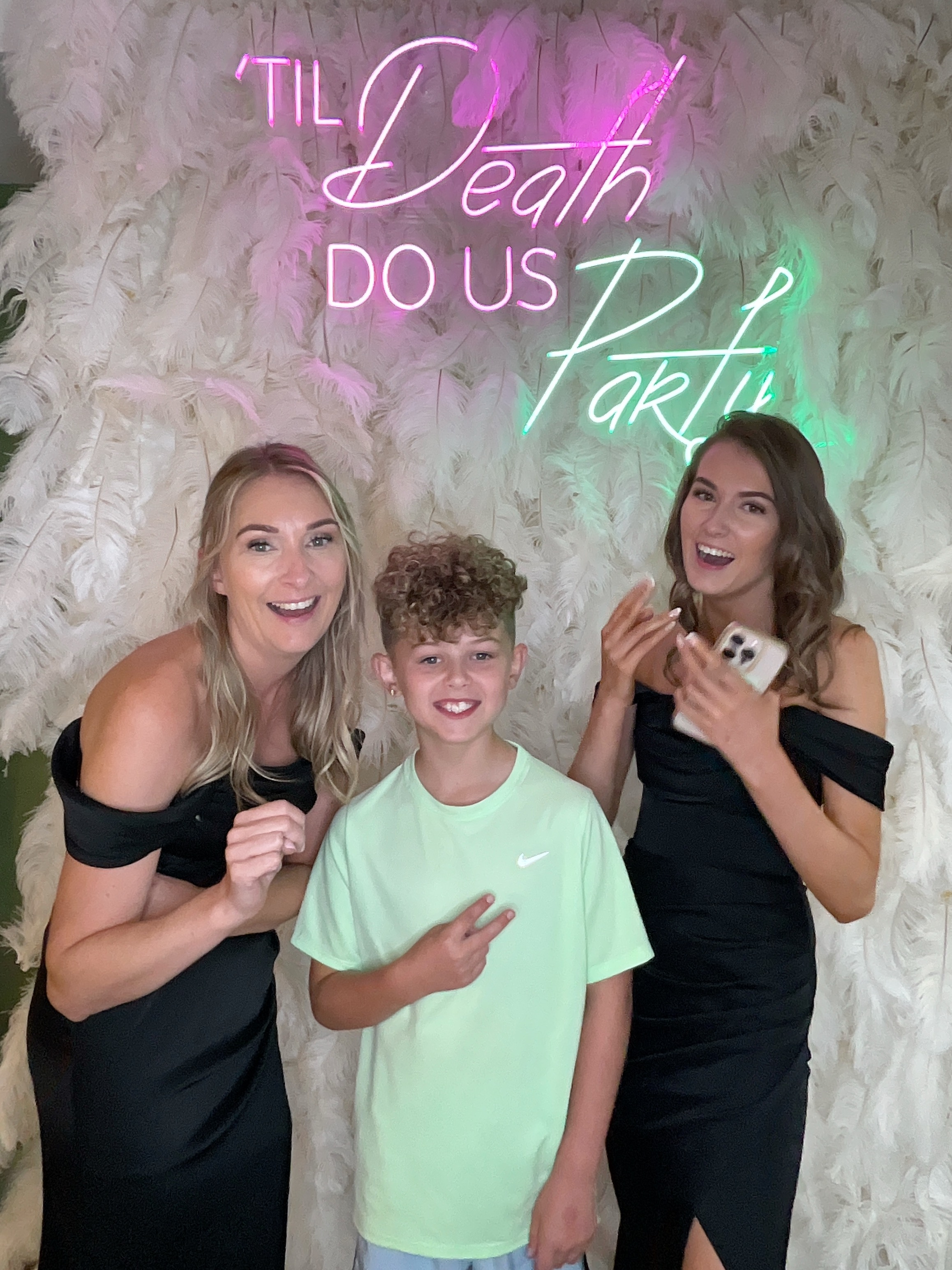 Mr & Mrs Davison  | View more photos from the event at gallery.magicimages.uk/u/MagicImages/Mr-Mrs-Davison-0