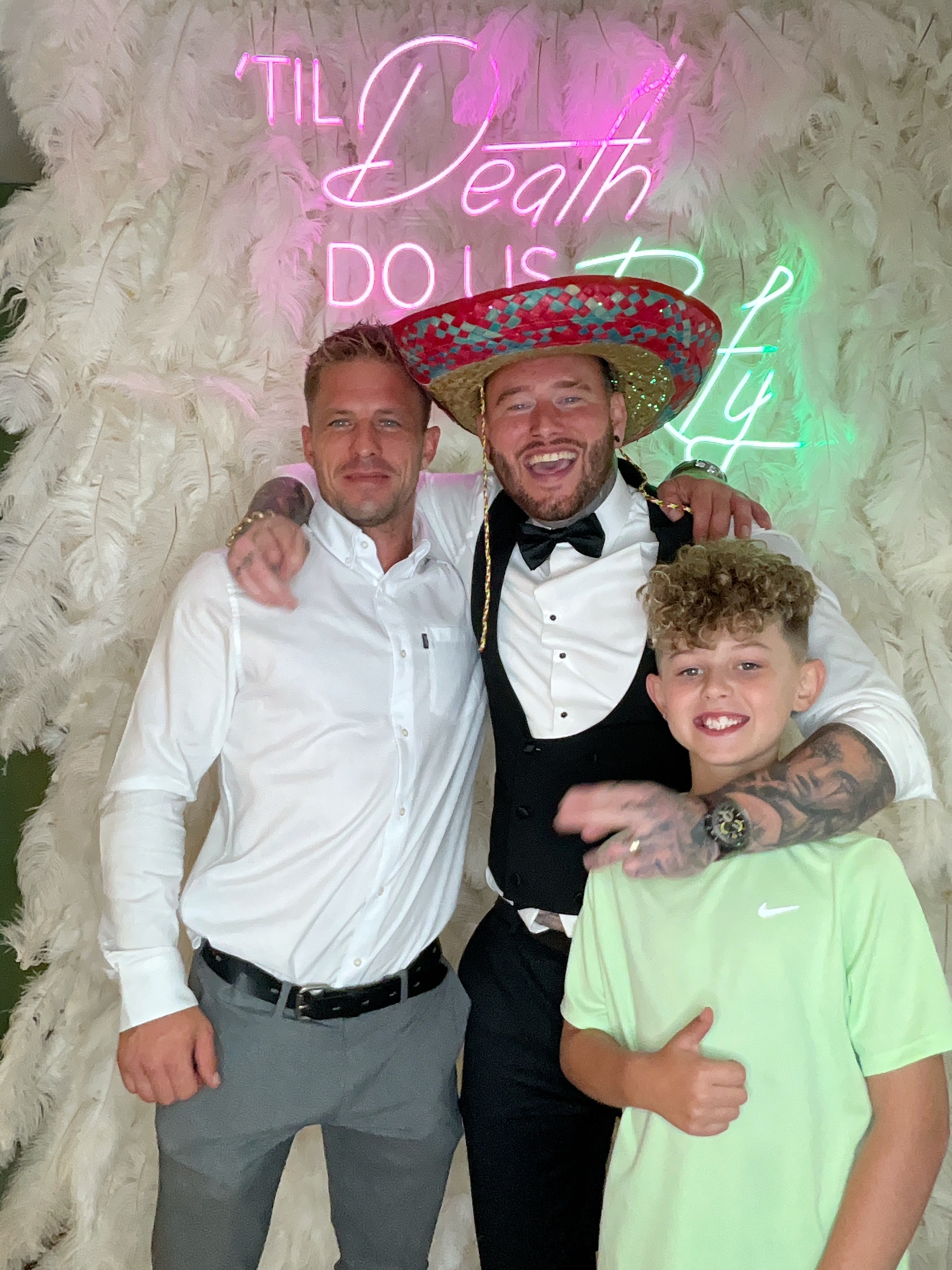 Mr & Mrs Davison  | View more photos from the event at gallery.magicimages.uk/u/MagicImages/Mr-Mrs-Davison-0