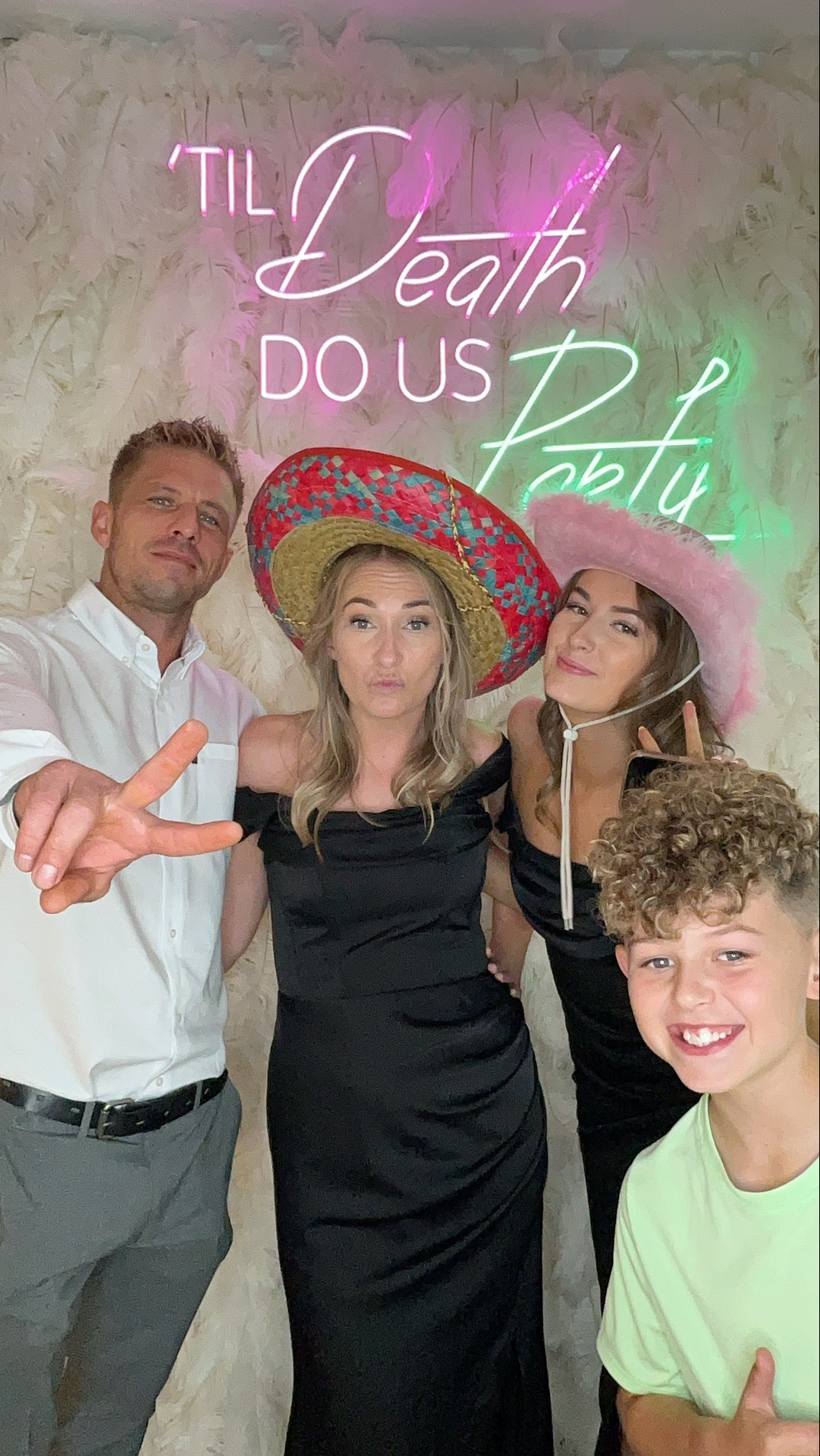 Mr & Mrs Davison  | View more photos from the event at gallery.magicimages.uk/u/MagicImages/Mr-Mrs-Davison-0