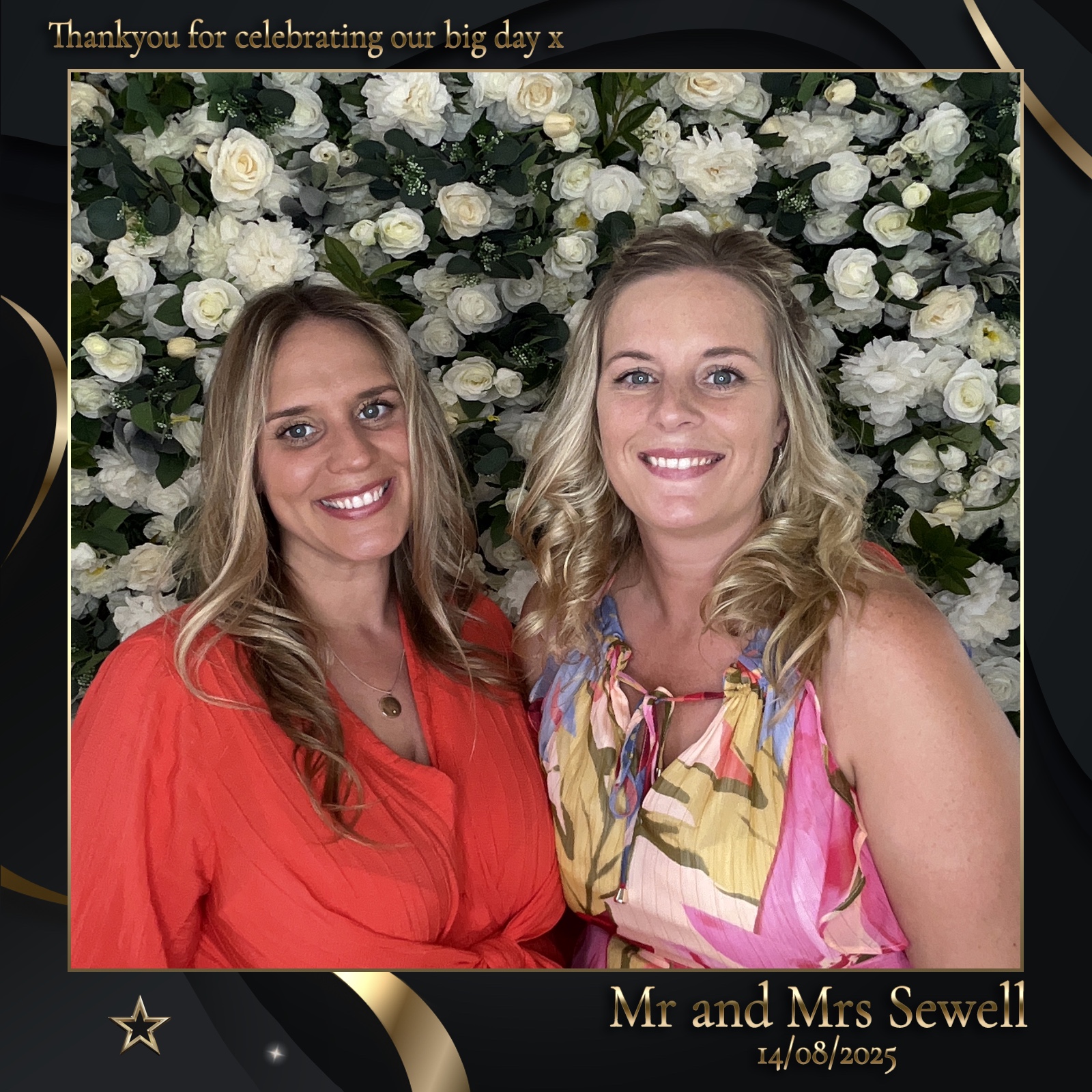 Mr & Mrs Sewell photo booth images  | View more photos from the event at gallery.magicimages.uk/u/MagicImages/Mr-Mrs-Sewell-photo-booth-images