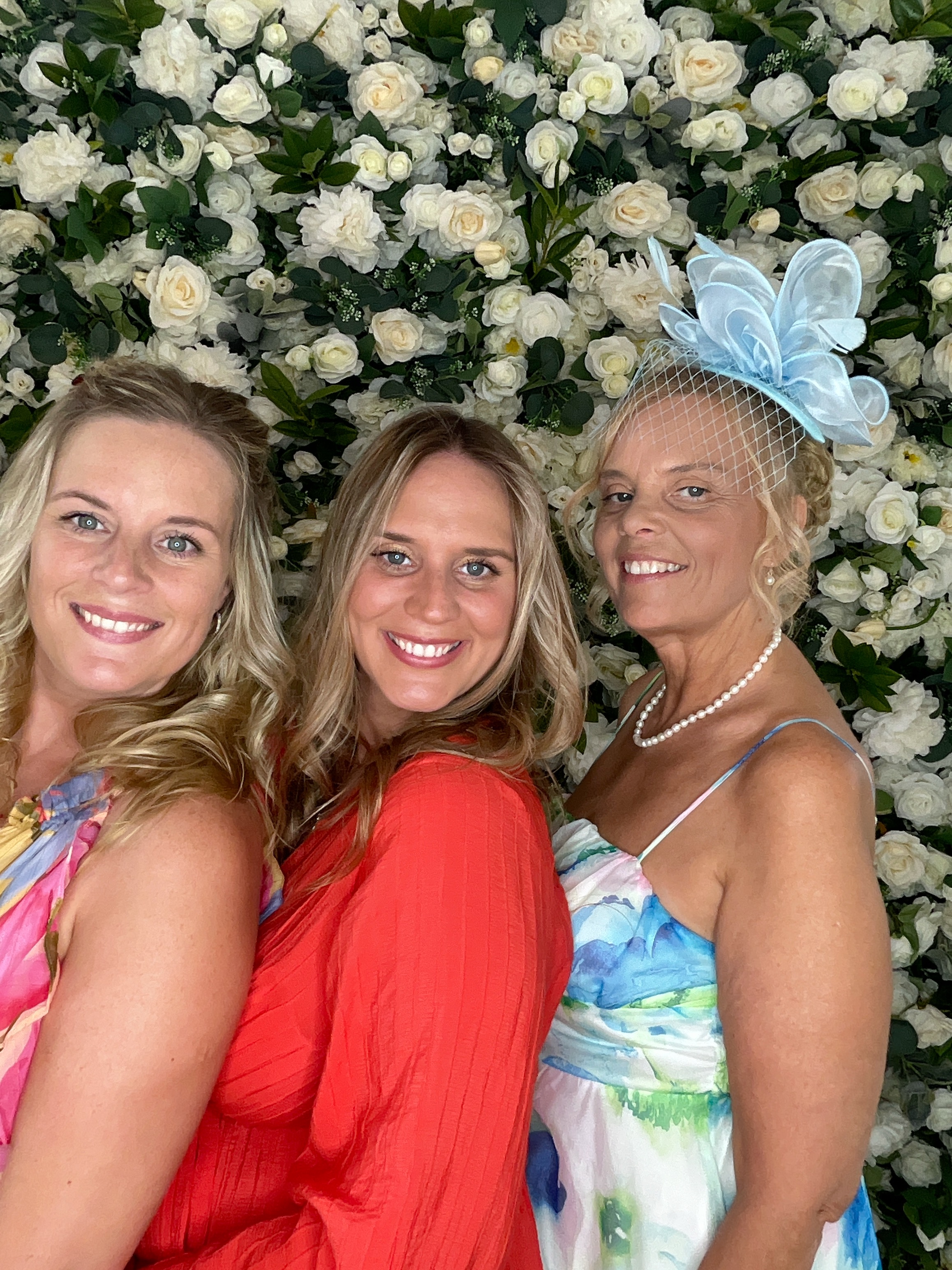 Mr & Mrs Sewell photo booth images  | View more photos from the event at gallery.magicimages.uk/u/MagicImages/Mr-Mrs-Sewell-photo-booth-images