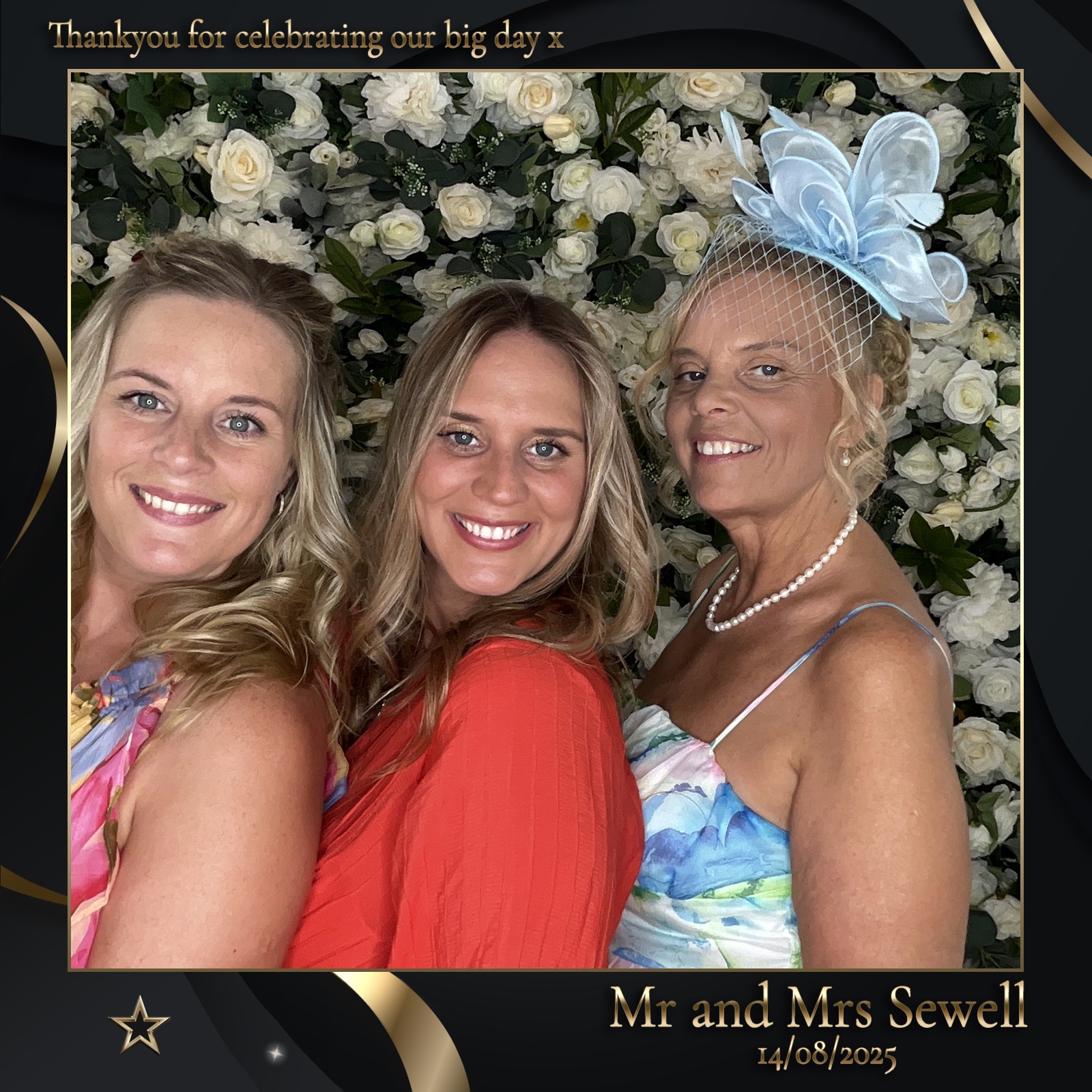 Mr & Mrs Sewell photo booth images  | View more photos from the event at gallery.magicimages.uk/u/MagicImages/Mr-Mrs-Sewell-photo-booth-images