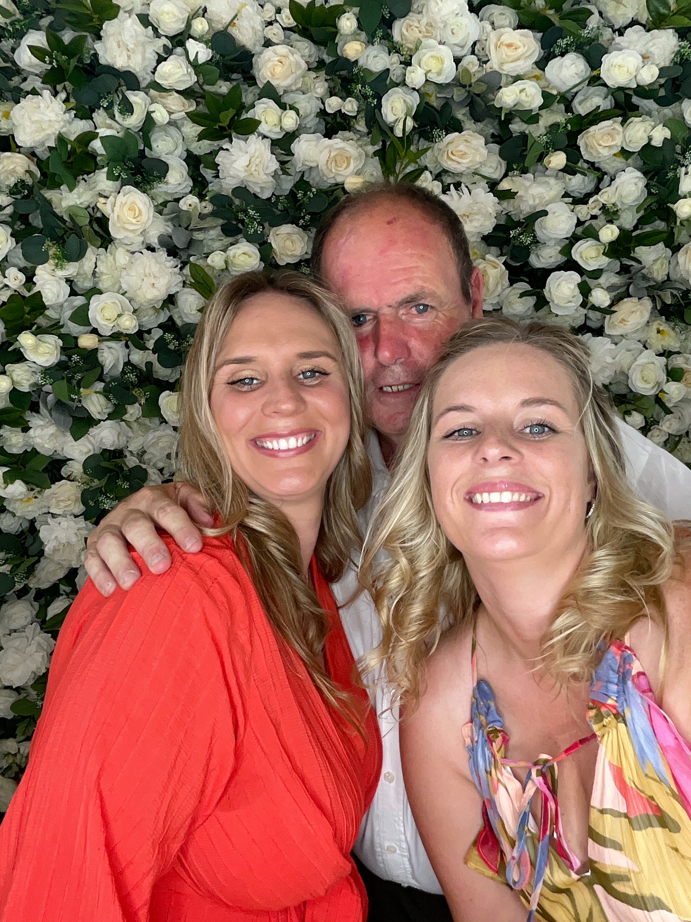 Mr & Mrs Sewell photo booth images  | View more photos from the event at gallery.magicimages.uk/u/MagicImages/Mr-Mrs-Sewell-photo-booth-images