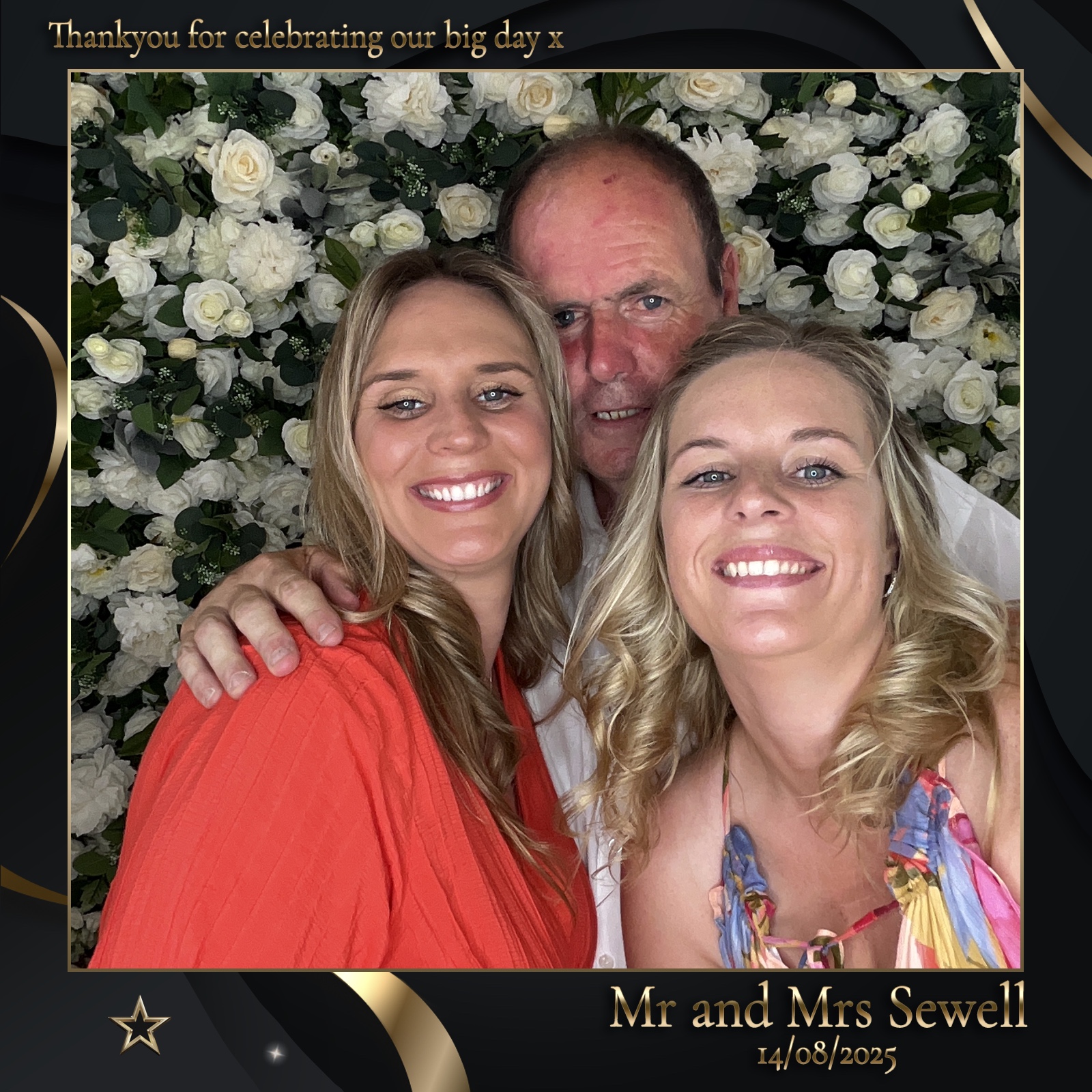 Mr & Mrs Sewell photo booth images  | View more photos from the event at gallery.magicimages.uk/u/MagicImages/Mr-Mrs-Sewell-photo-booth-images