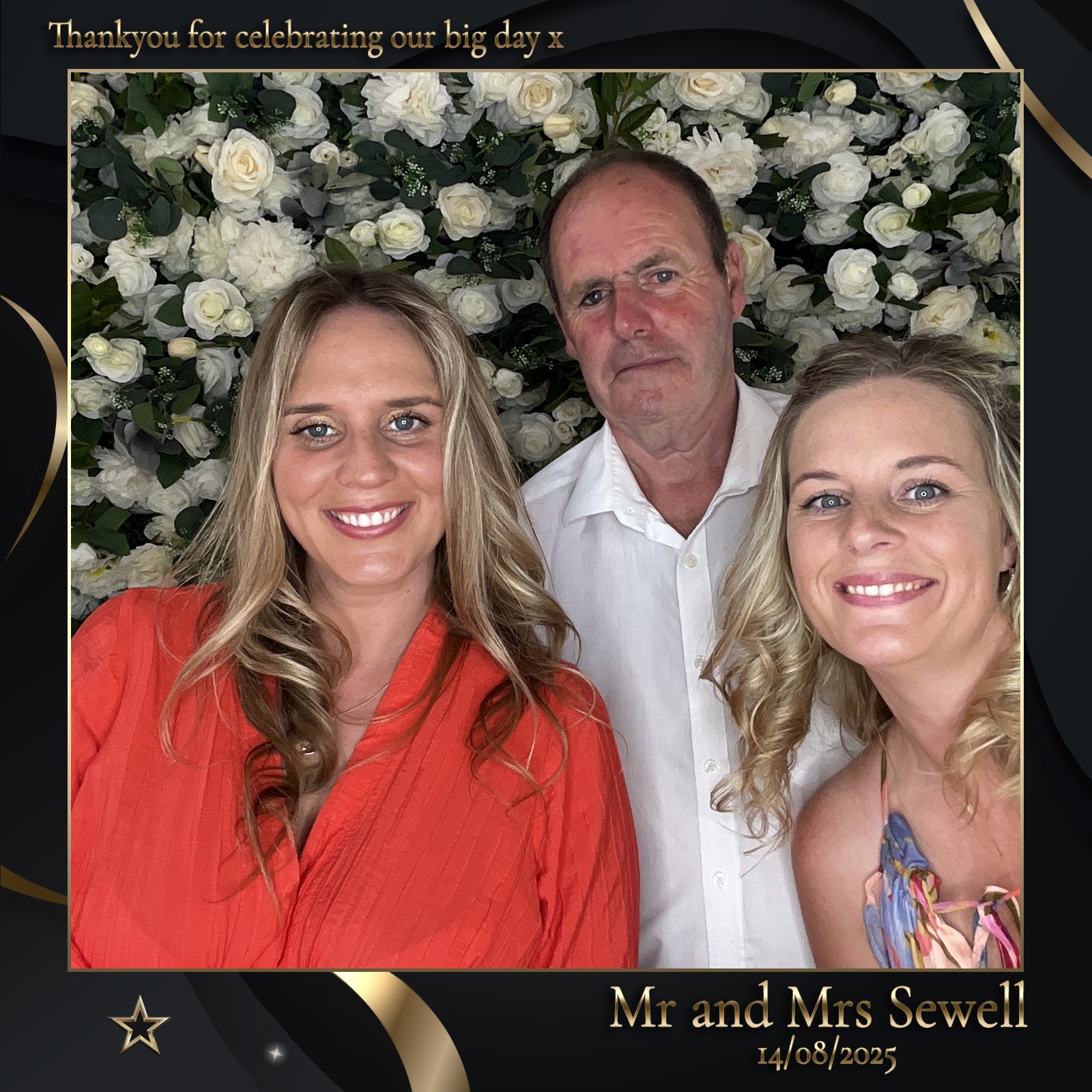 Mr & Mrs Sewell photo booth images  | View more photos from the event at gallery.magicimages.uk/u/MagicImages/Mr-Mrs-Sewell-photo-booth-images