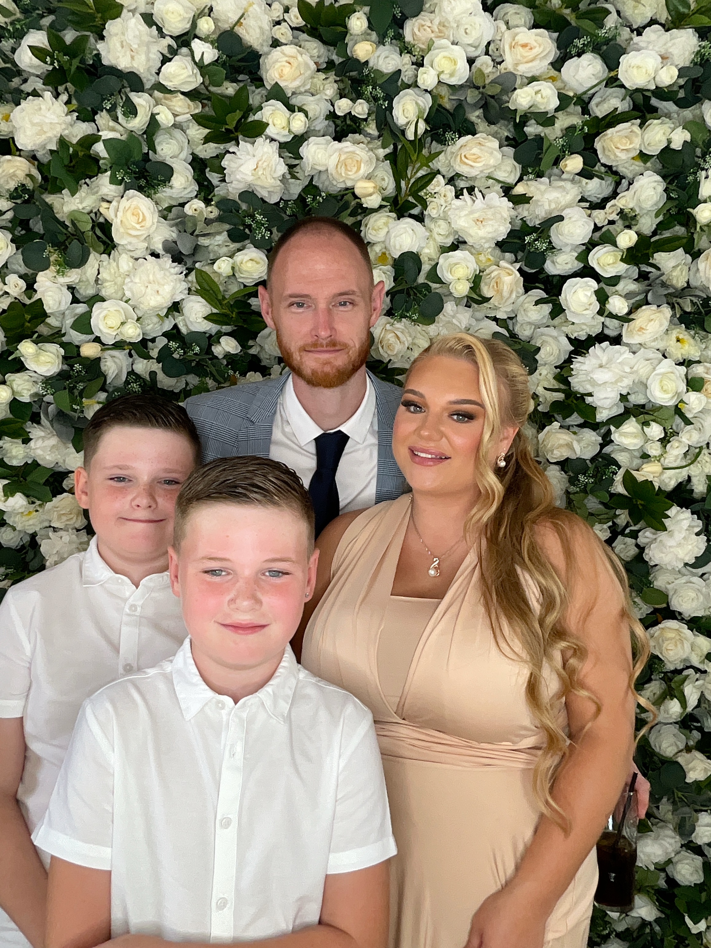 Mr & Mrs Sewell photo booth images  | View more photos from the event at gallery.magicimages.uk/u/MagicImages/Mr-Mrs-Sewell-photo-booth-images