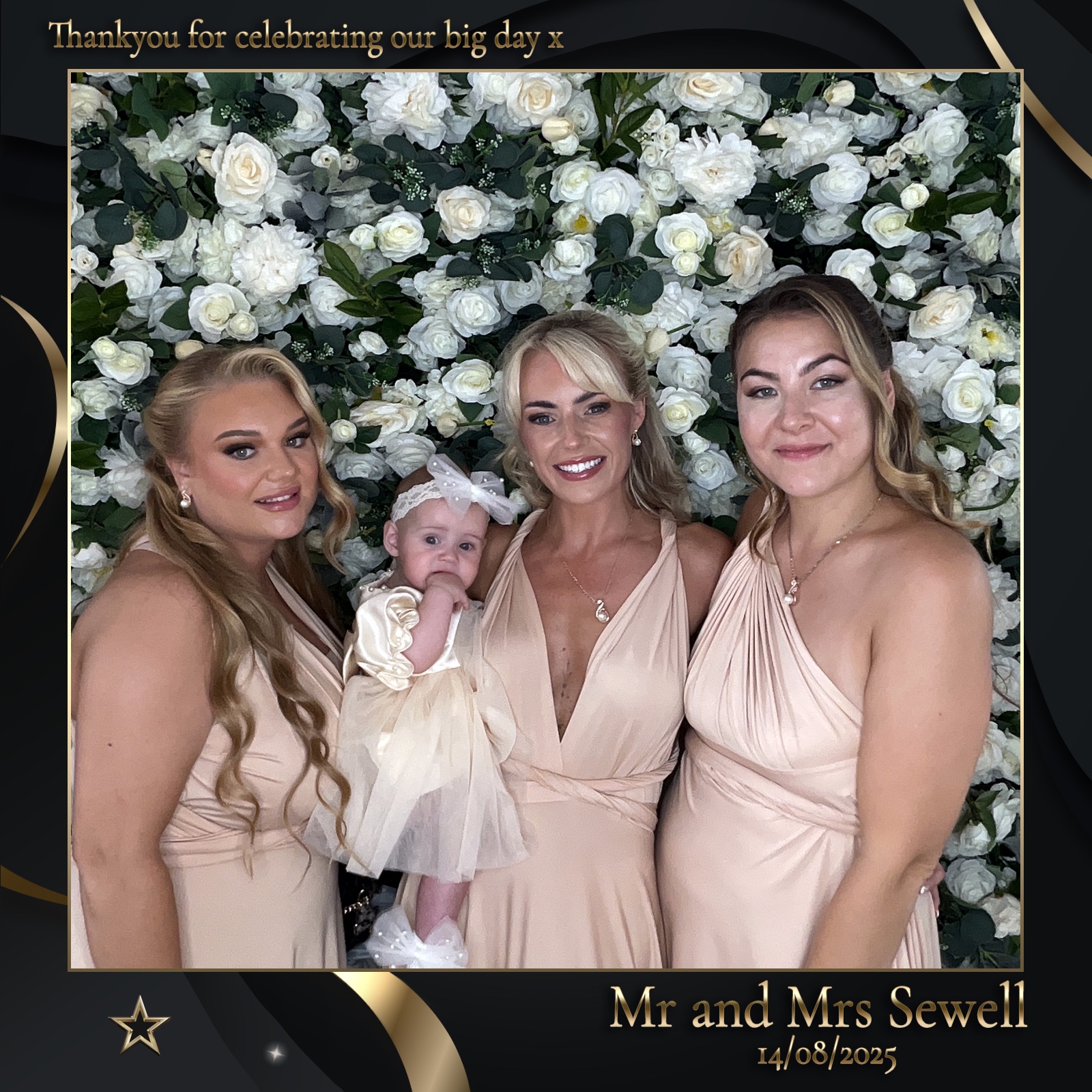 Mr & Mrs Sewell photo booth images  | View more photos from the event at gallery.magicimages.uk/u/MagicImages/Mr-Mrs-Sewell-photo-booth-images