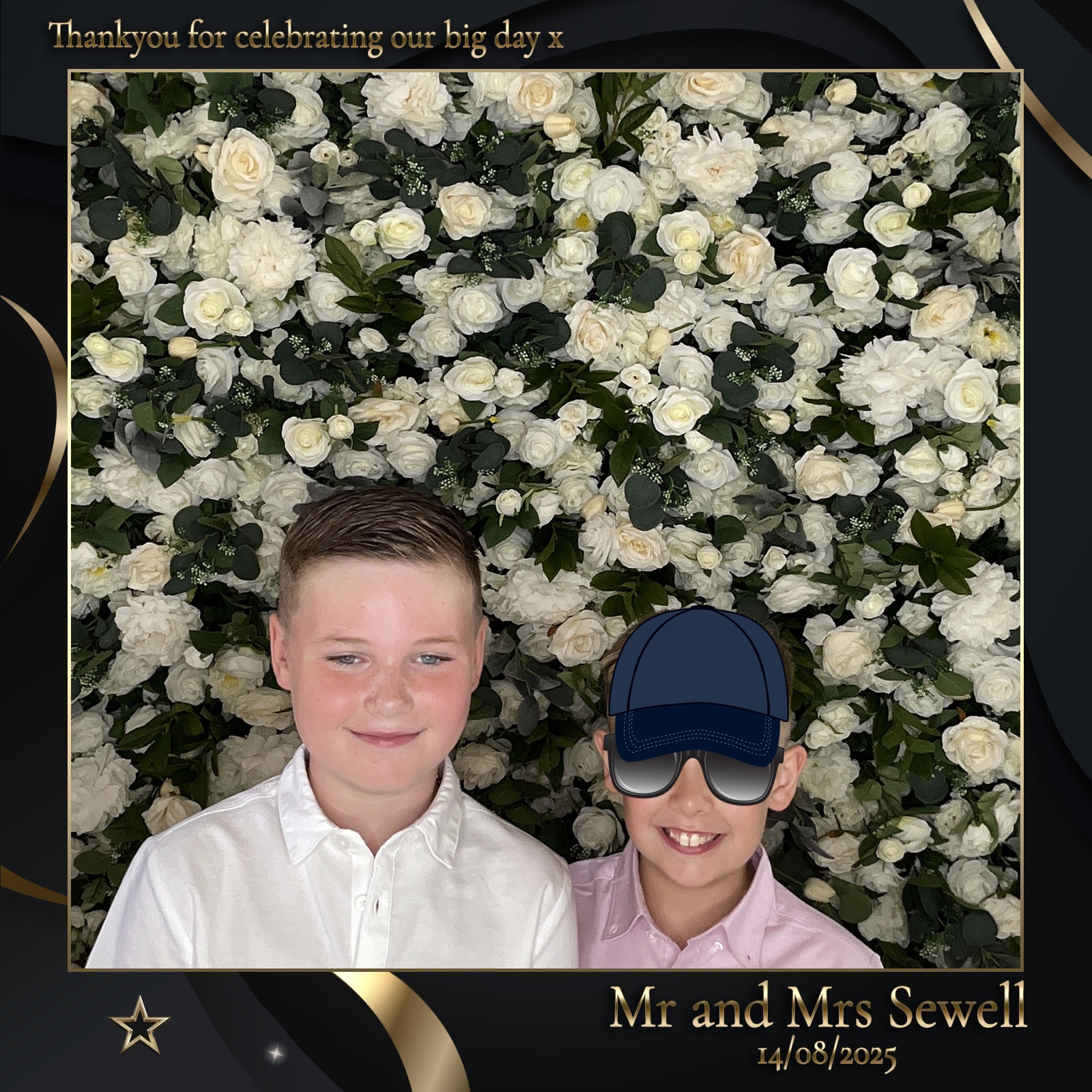 Mr & Mrs Sewell photo booth images  | View more photos from the event at gallery.magicimages.uk/u/MagicImages/Mr-Mrs-Sewell-photo-booth-images