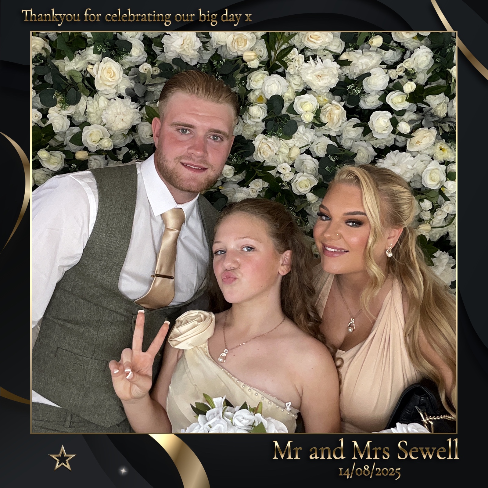 Mr & Mrs Sewell photo booth images  | View more photos from the event at gallery.magicimages.uk/u/MagicImages/Mr-Mrs-Sewell-photo-booth-images