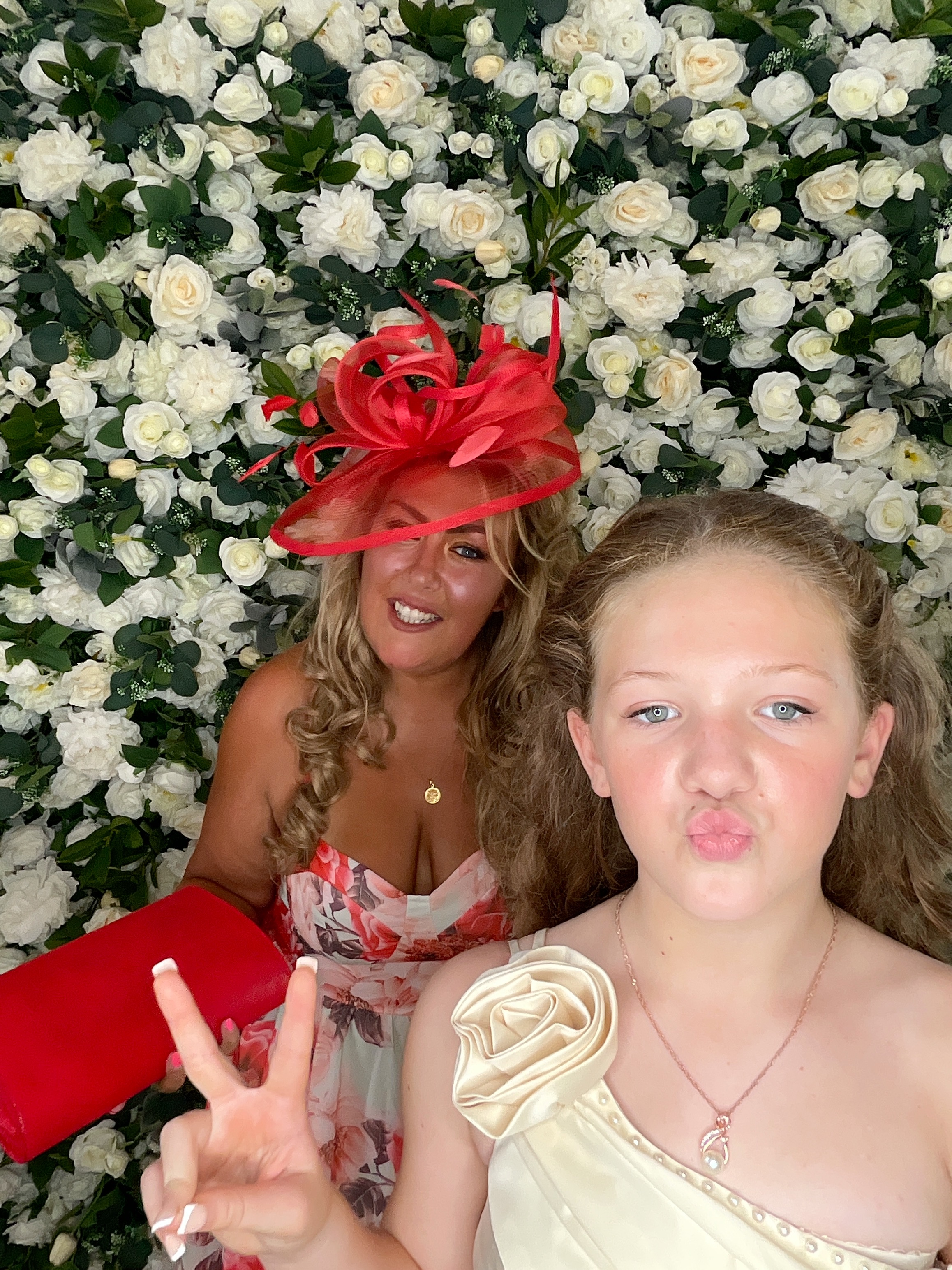 Mr & Mrs Sewell photo booth images  | View more photos from the event at gallery.magicimages.uk/u/MagicImages/Mr-Mrs-Sewell-photo-booth-images