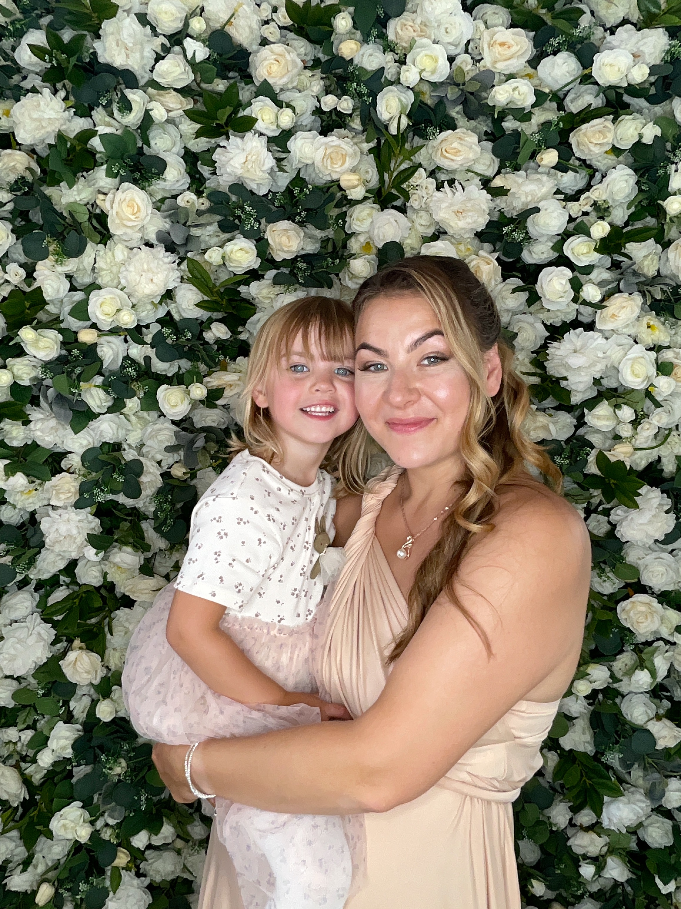 Mr & Mrs Sewell photo booth images  | View more photos from the event at gallery.magicimages.uk/u/MagicImages/Mr-Mrs-Sewell-photo-booth-images