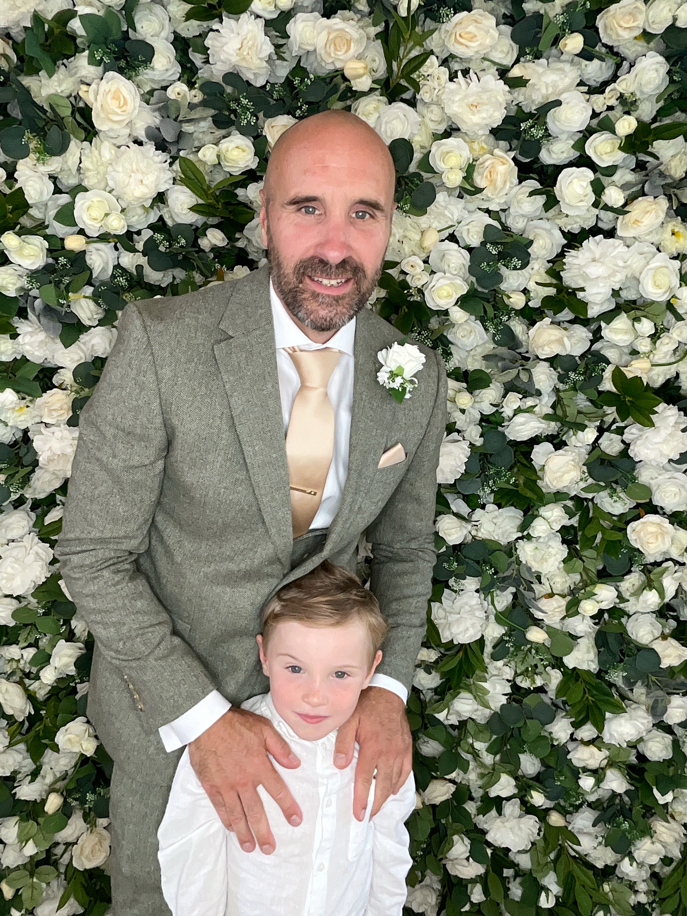 Mr & Mrs Sewell photo booth images  | View more photos from the event at gallery.magicimages.uk/u/MagicImages/Mr-Mrs-Sewell-photo-booth-images