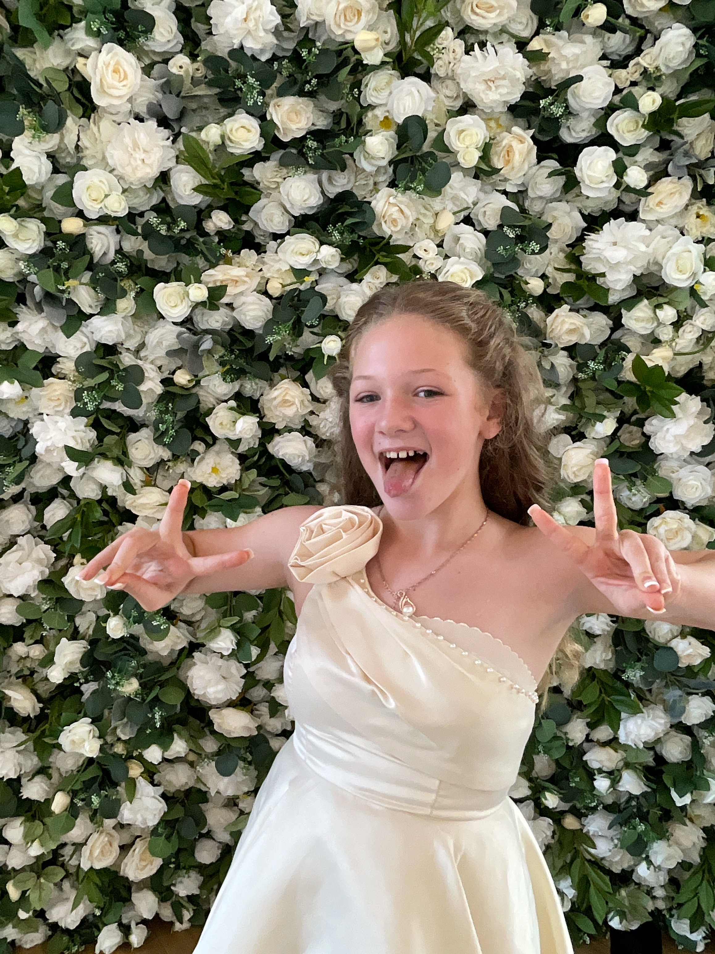 Mr & Mrs Sewell photo booth images  | View more photos from the event at gallery.magicimages.uk/u/MagicImages/Mr-Mrs-Sewell-photo-booth-images