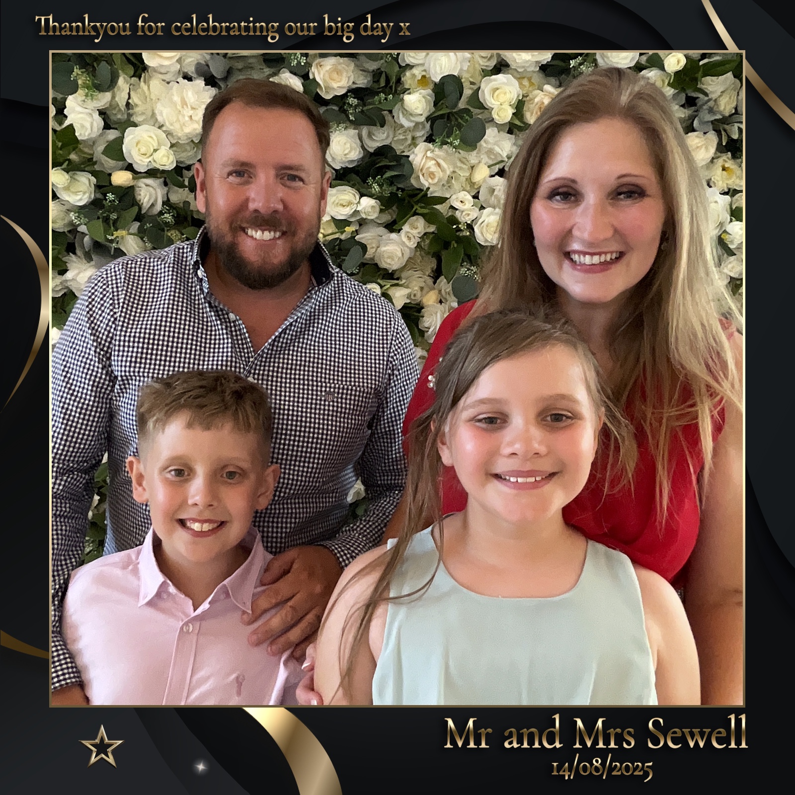 Mr & Mrs Sewell photo booth images  | View more photos from the event at gallery.magicimages.uk/u/MagicImages/Mr-Mrs-Sewell-photo-booth-images