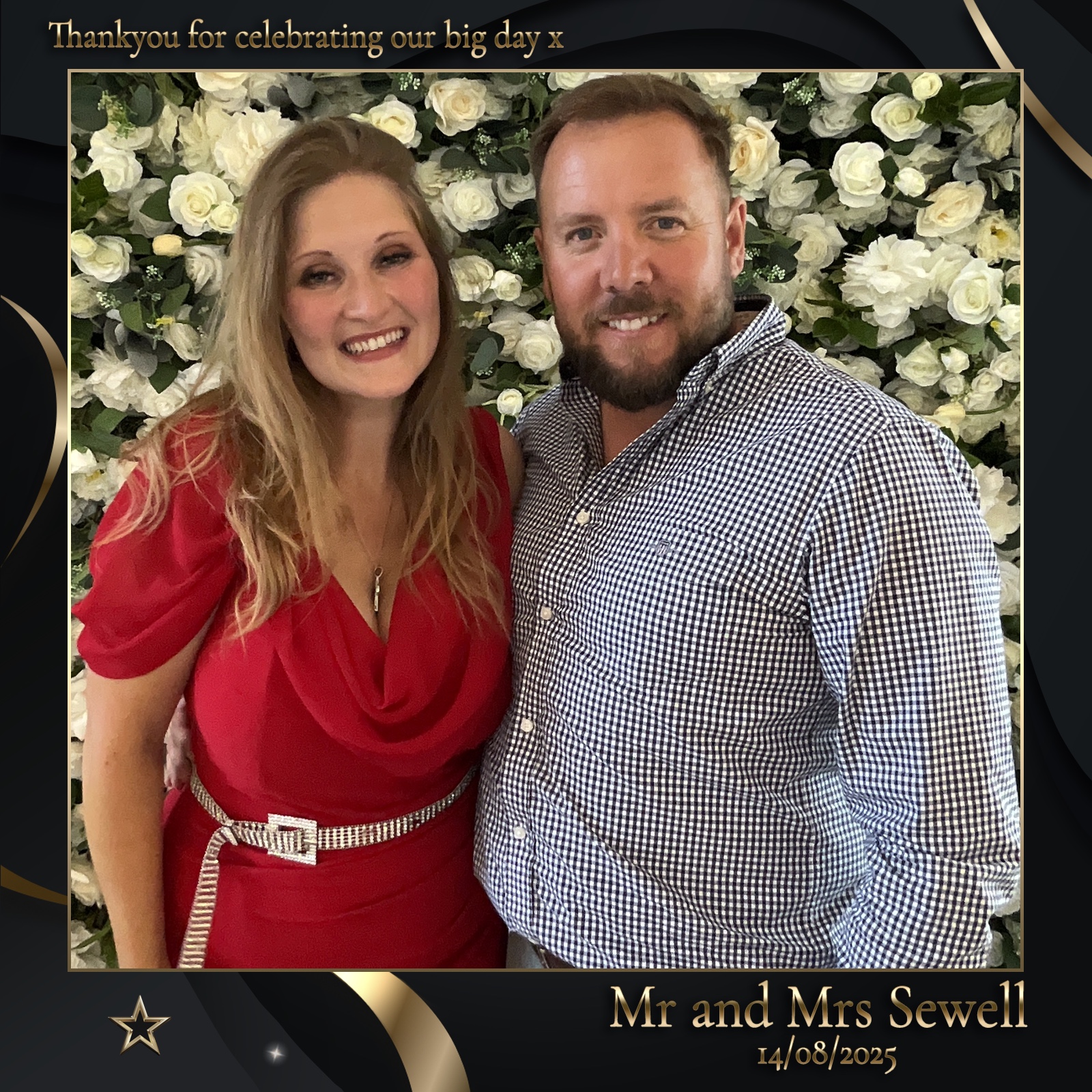 Mr & Mrs Sewell photo booth images  | View more photos from the event at gallery.magicimages.uk/u/MagicImages/Mr-Mrs-Sewell-photo-booth-images