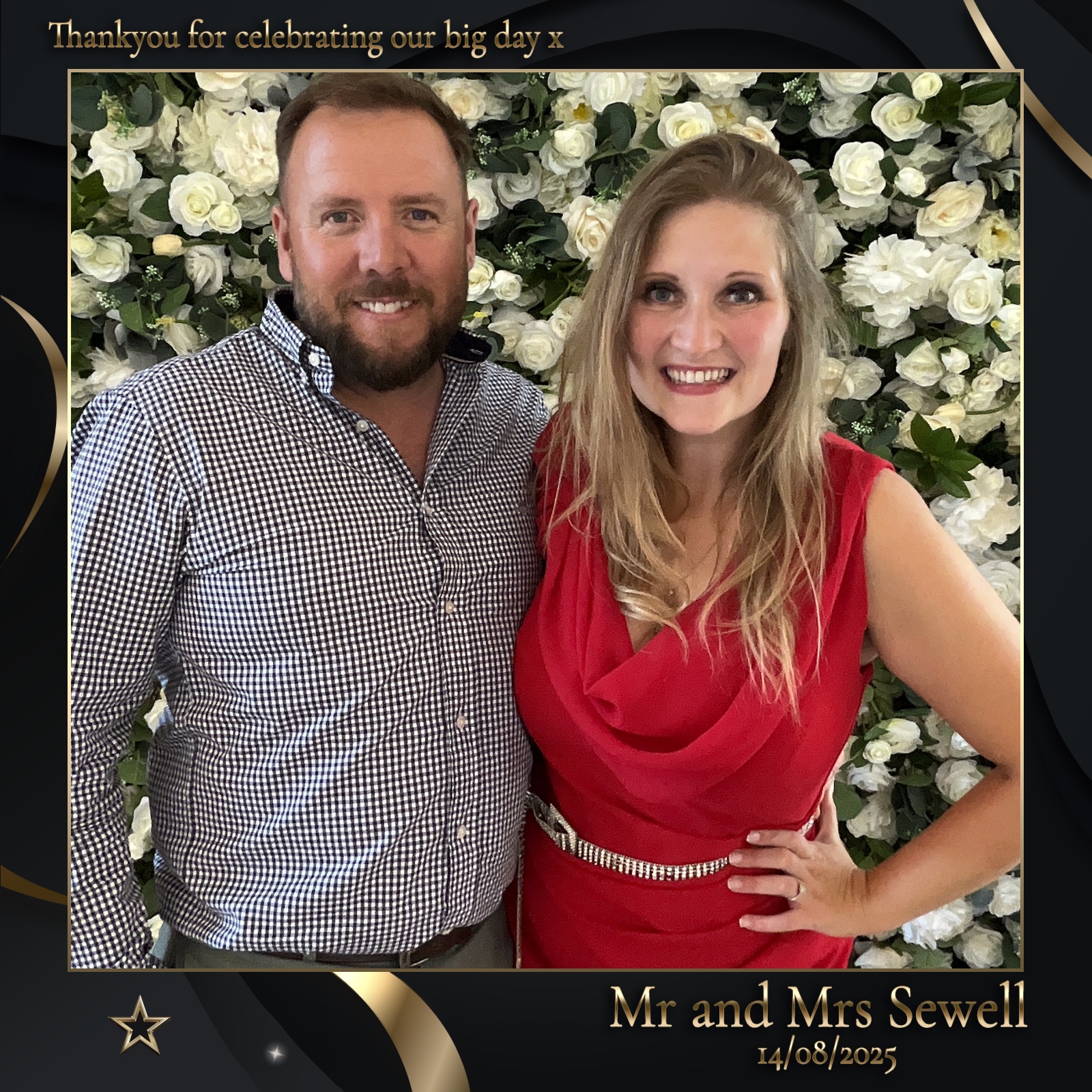 Mr & Mrs Sewell photo booth images  | View more photos from the event at gallery.magicimages.uk/u/MagicImages/Mr-Mrs-Sewell-photo-booth-images