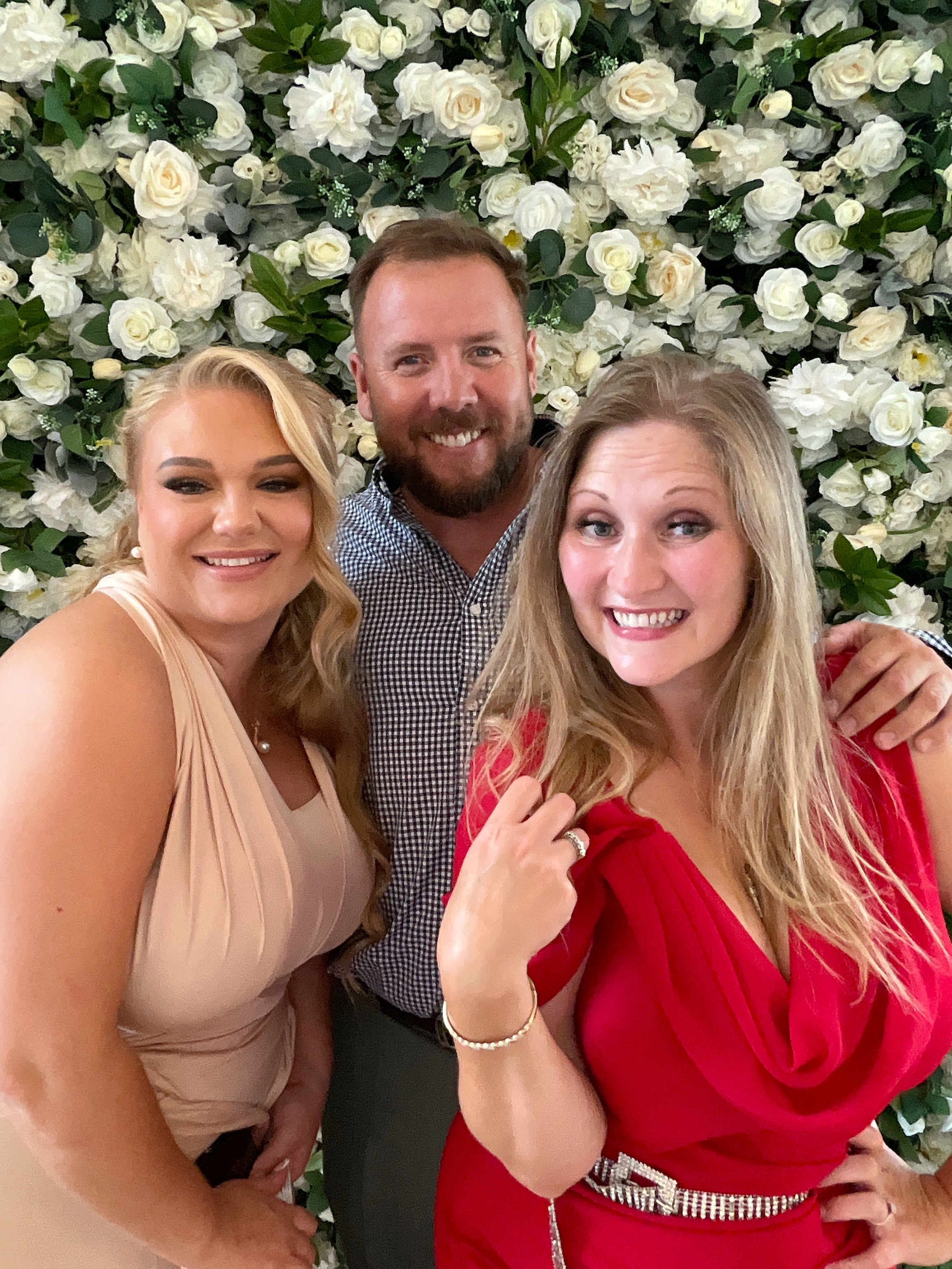 Mr & Mrs Sewell photo booth images  | View more photos from the event at gallery.magicimages.uk/u/MagicImages/Mr-Mrs-Sewell-photo-booth-images