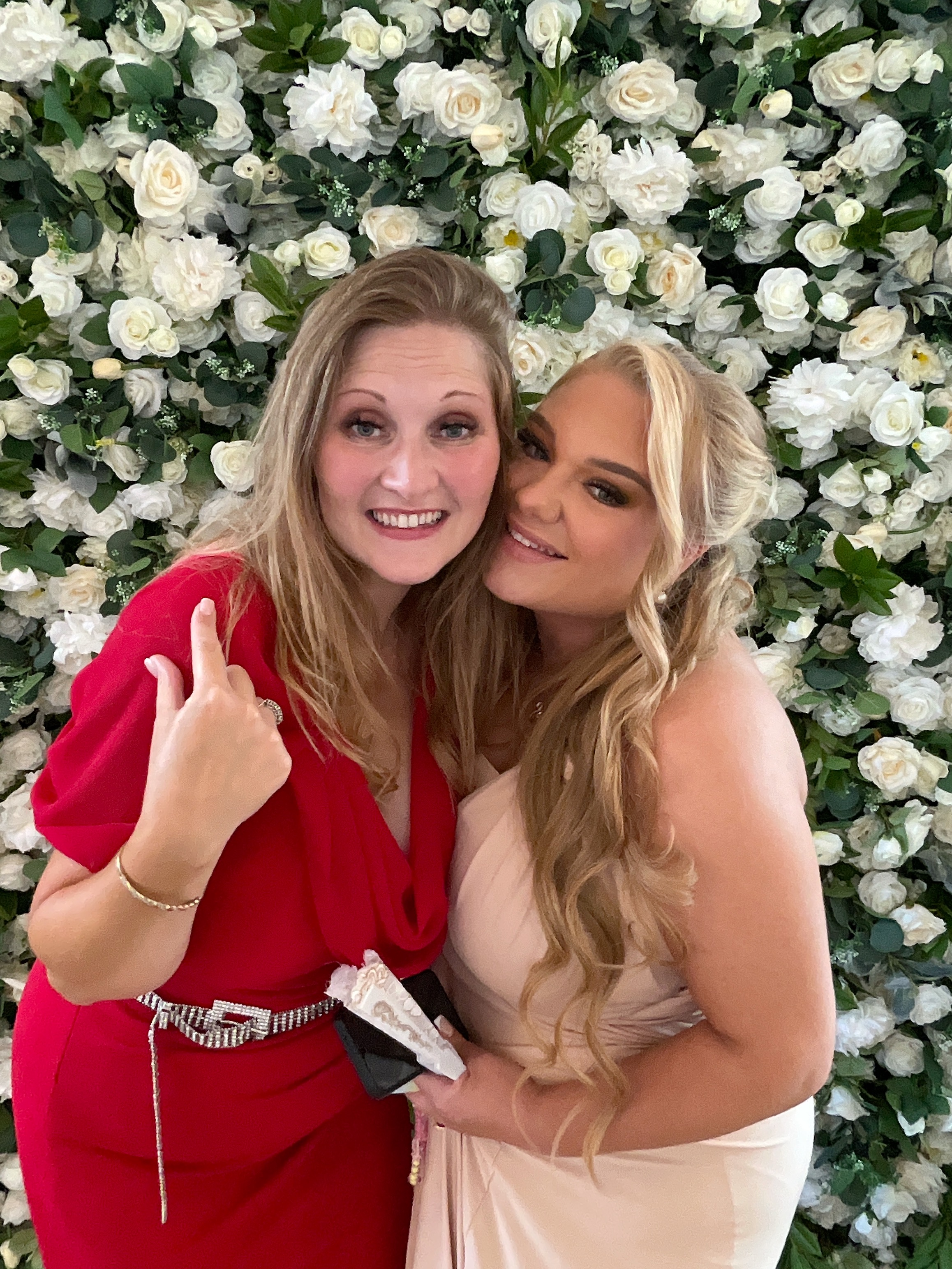 Mr & Mrs Sewell photo booth images  | View more photos from the event at gallery.magicimages.uk/u/MagicImages/Mr-Mrs-Sewell-photo-booth-images