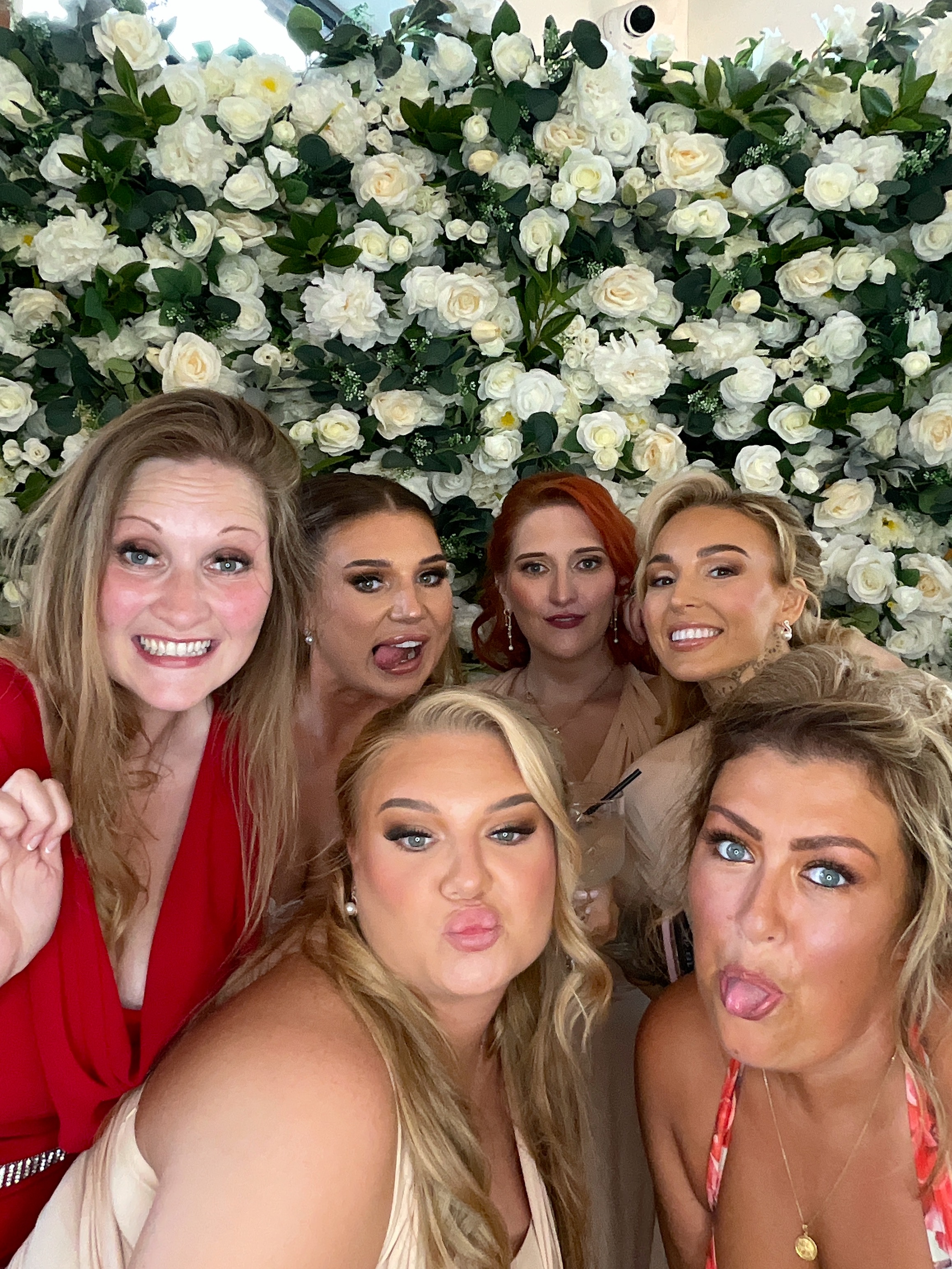 Mr & Mrs Sewell photo booth images  | View more photos from the event at gallery.magicimages.uk/u/MagicImages/Mr-Mrs-Sewell-photo-booth-images