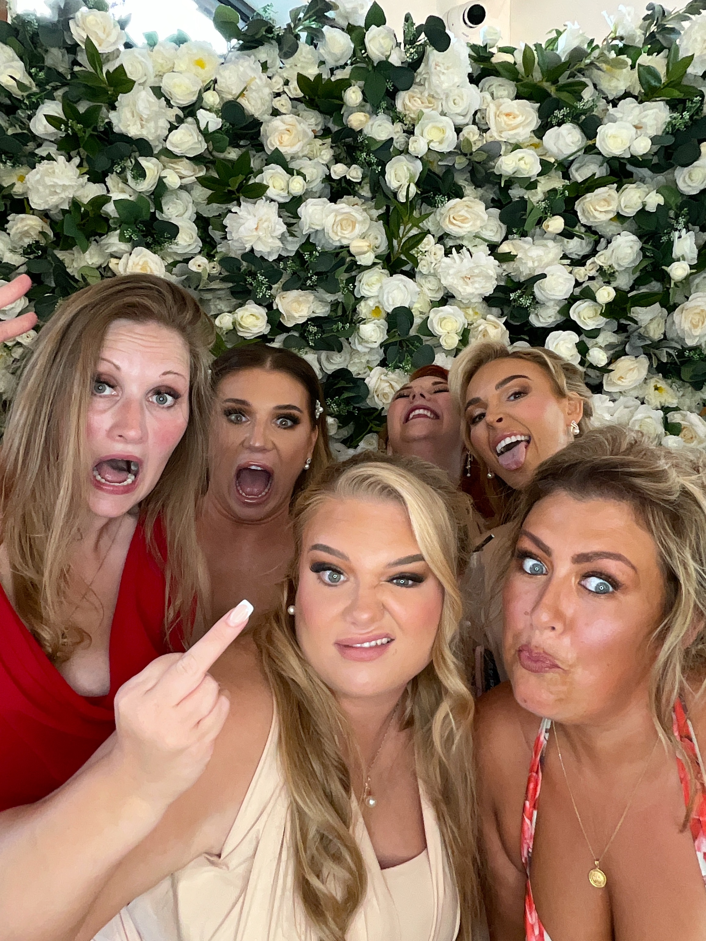 Mr & Mrs Sewell photo booth images  | View more photos from the event at gallery.magicimages.uk/u/MagicImages/Mr-Mrs-Sewell-photo-booth-images