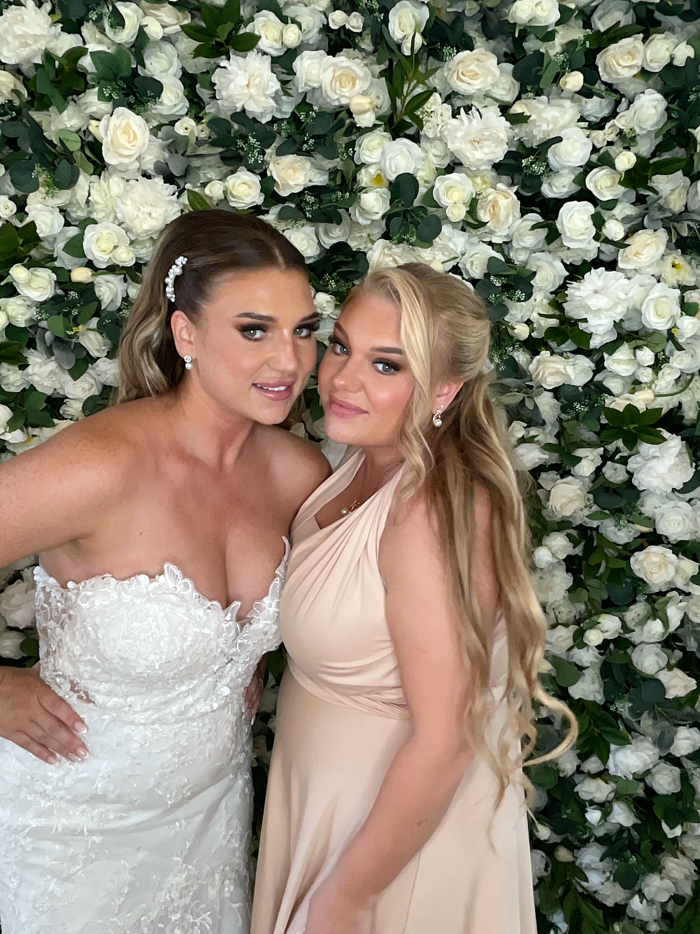 Mr & Mrs Sewell photo booth images  | View more photos from the event at gallery.magicimages.uk/u/MagicImages/Mr-Mrs-Sewell-photo-booth-images