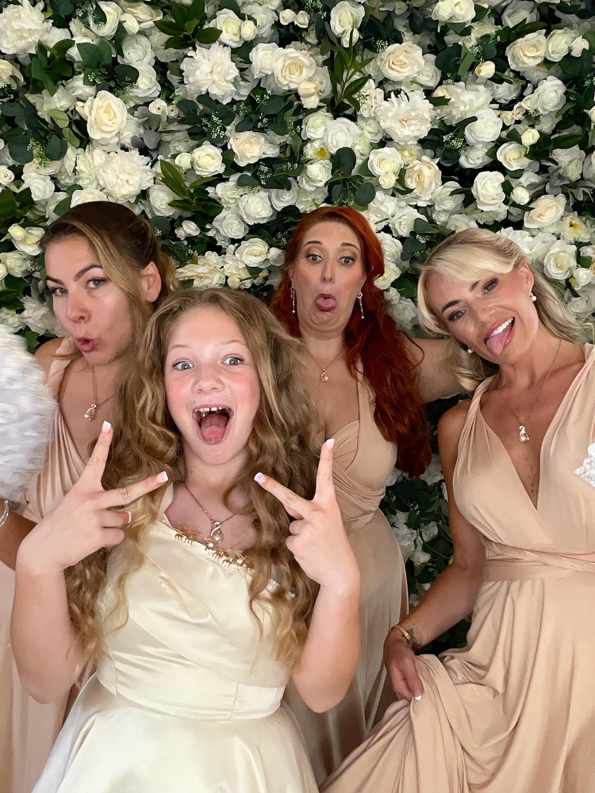 Mr & Mrs Sewell photo booth images  | View more photos from the event at gallery.magicimages.uk/u/MagicImages/Mr-Mrs-Sewell-photo-booth-images