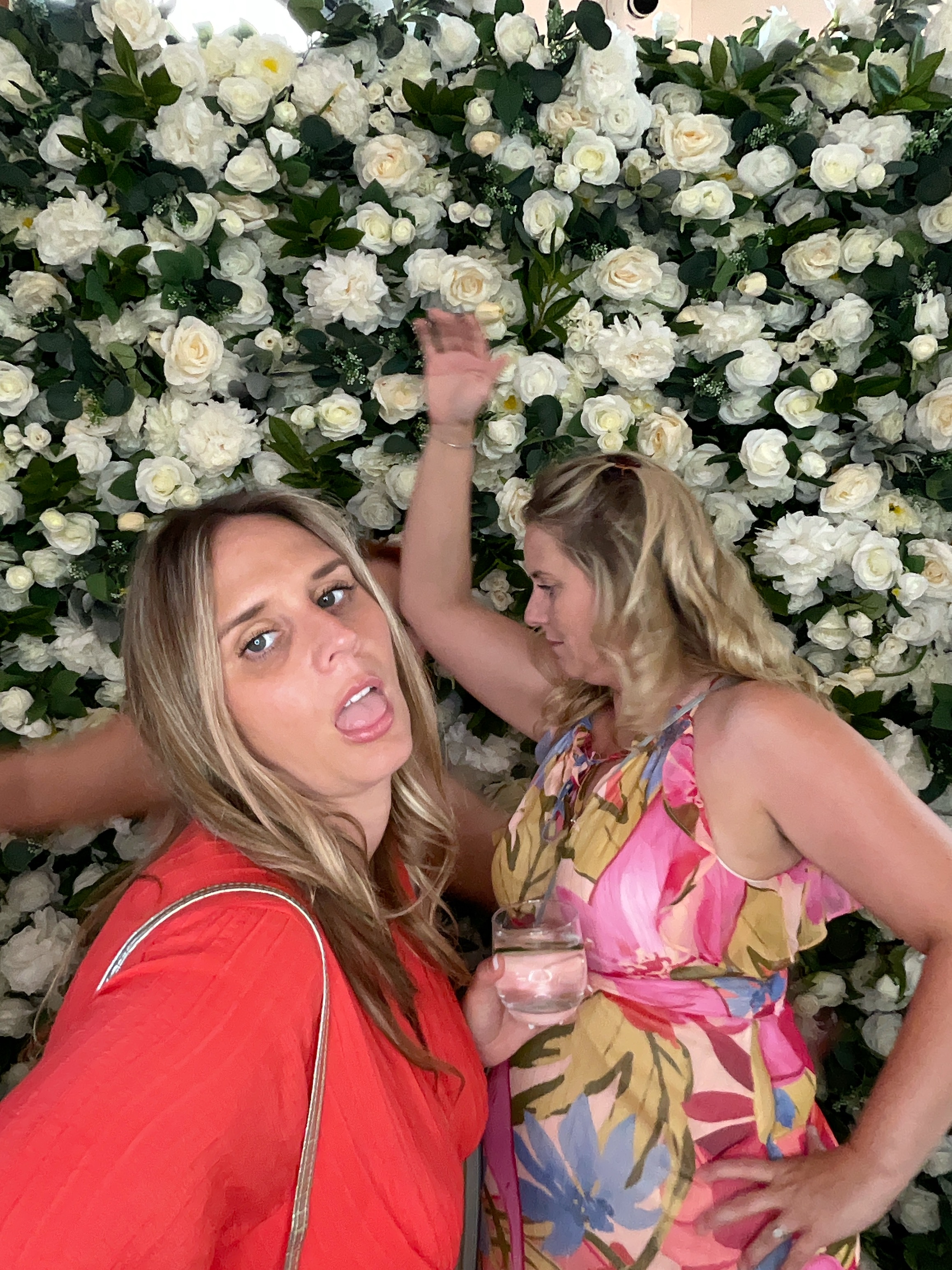 Mr & Mrs Sewell photo booth images  | View more photos from the event at gallery.magicimages.uk/u/MagicImages/Mr-Mrs-Sewell-photo-booth-images