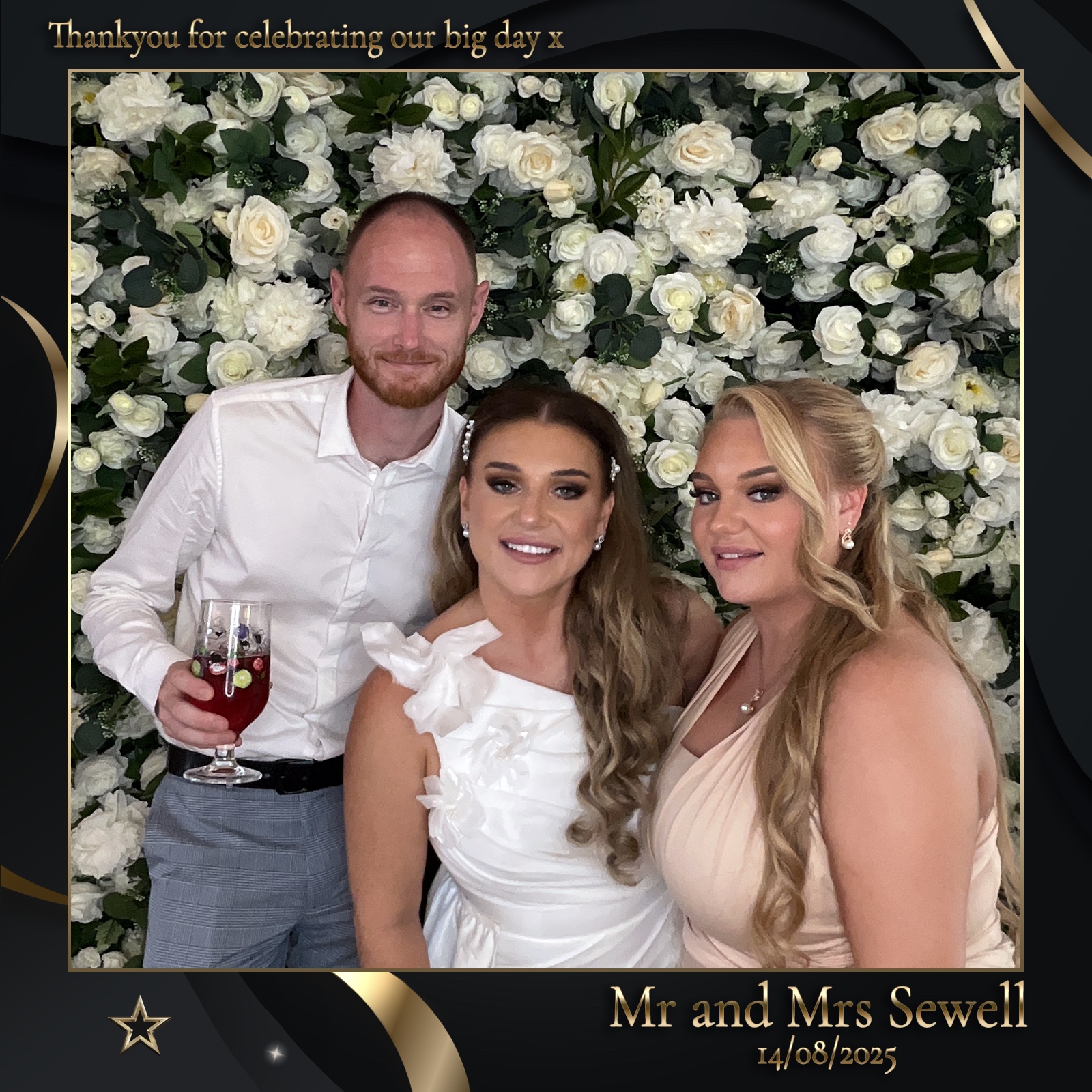 Mr & Mrs Sewell photo booth images  | View more photos from the event at gallery.magicimages.uk/u/MagicImages/Mr-Mrs-Sewell-photo-booth-images