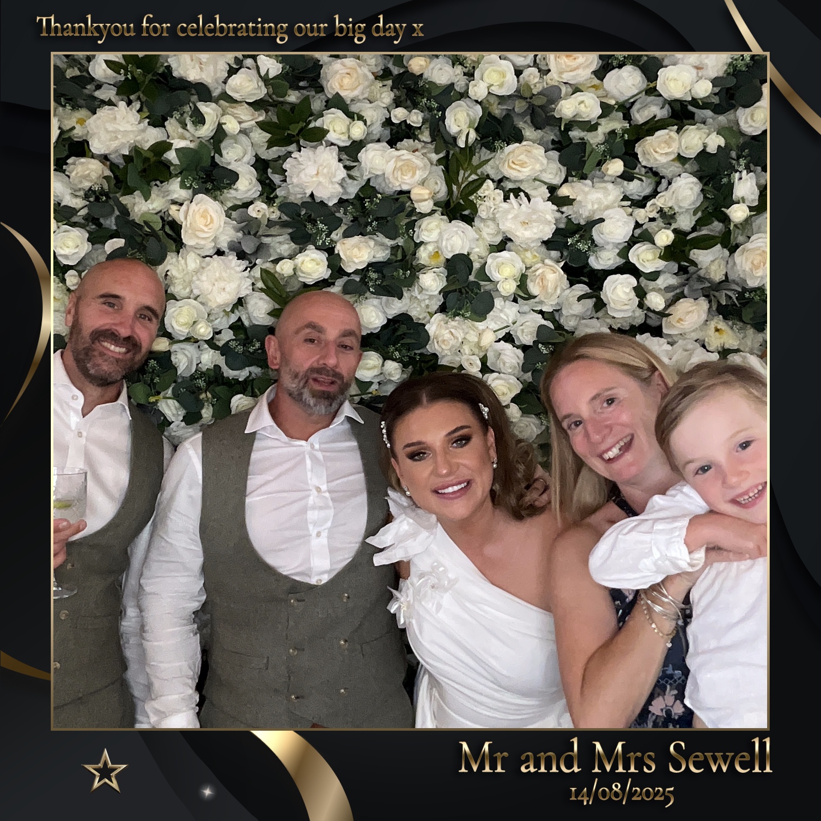 Mr & Mrs Sewell photo booth images  | View more photos from the event at gallery.magicimages.uk/u/MagicImages/Mr-Mrs-Sewell-photo-booth-images