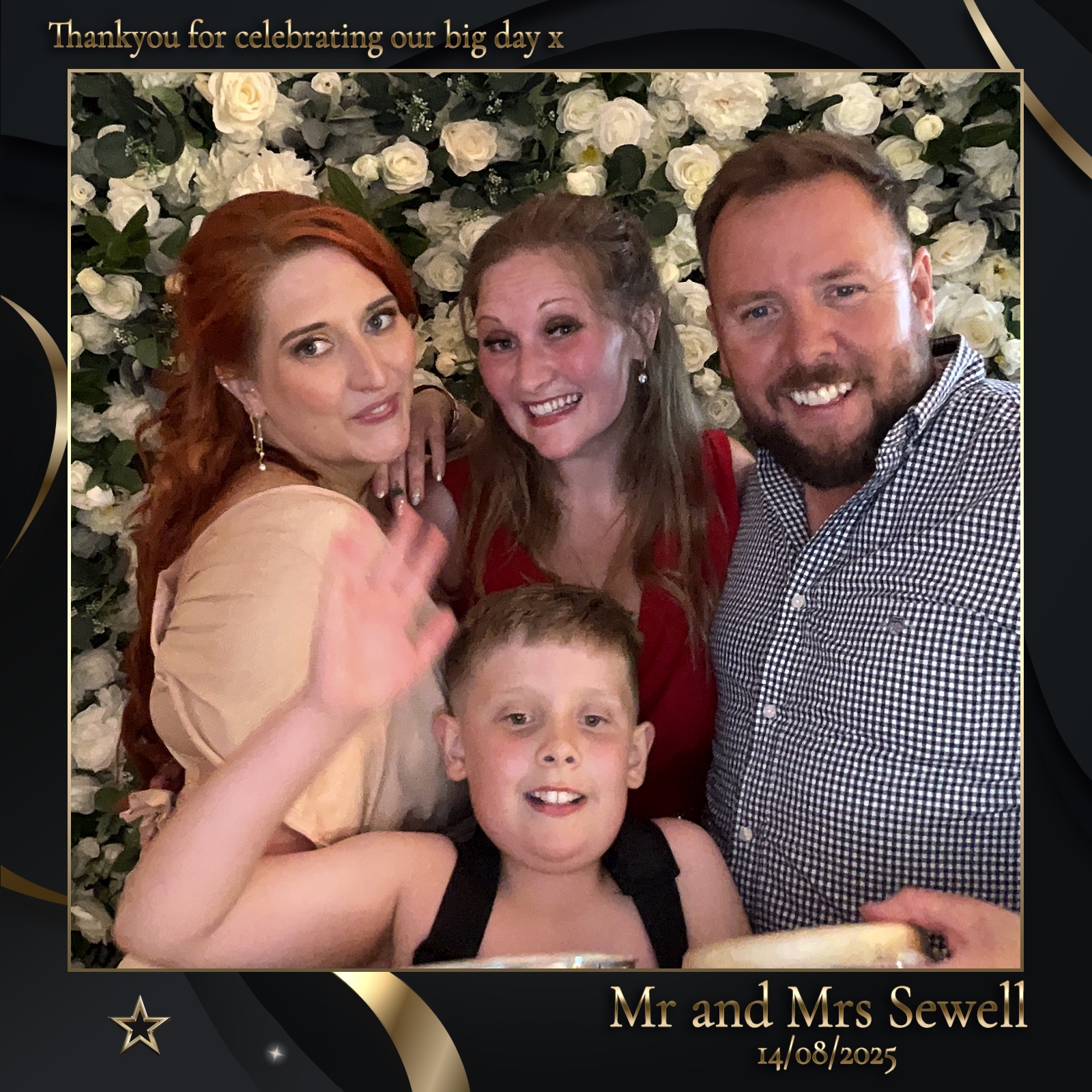 Mr & Mrs Sewell photo booth images  | View more photos from the event at gallery.magicimages.uk/u/MagicImages/Mr-Mrs-Sewell-photo-booth-images