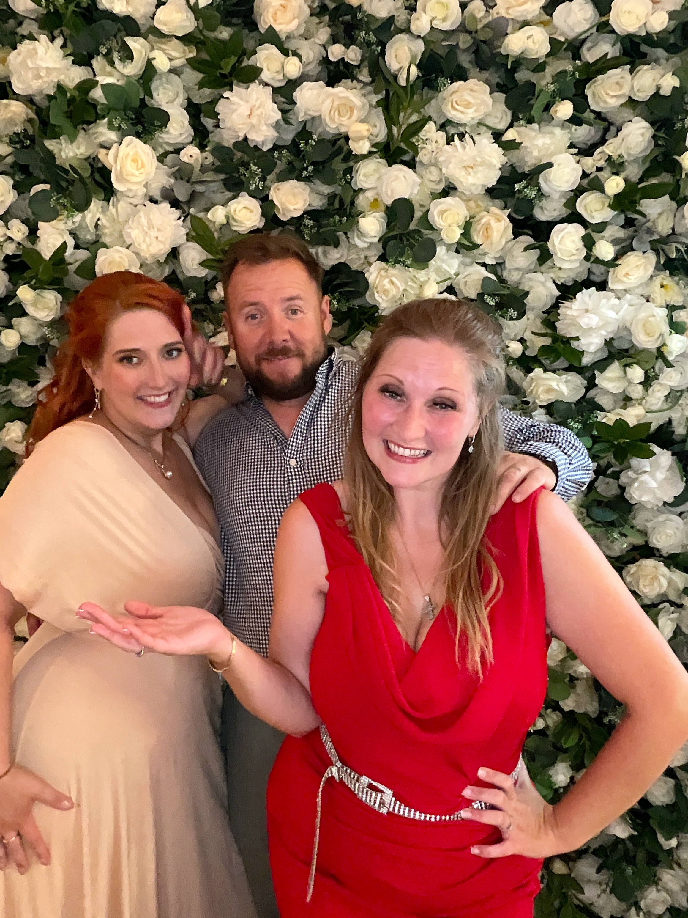 Mr & Mrs Sewell photo booth images  | View more photos from the event at gallery.magicimages.uk/u/MagicImages/Mr-Mrs-Sewell-photo-booth-images