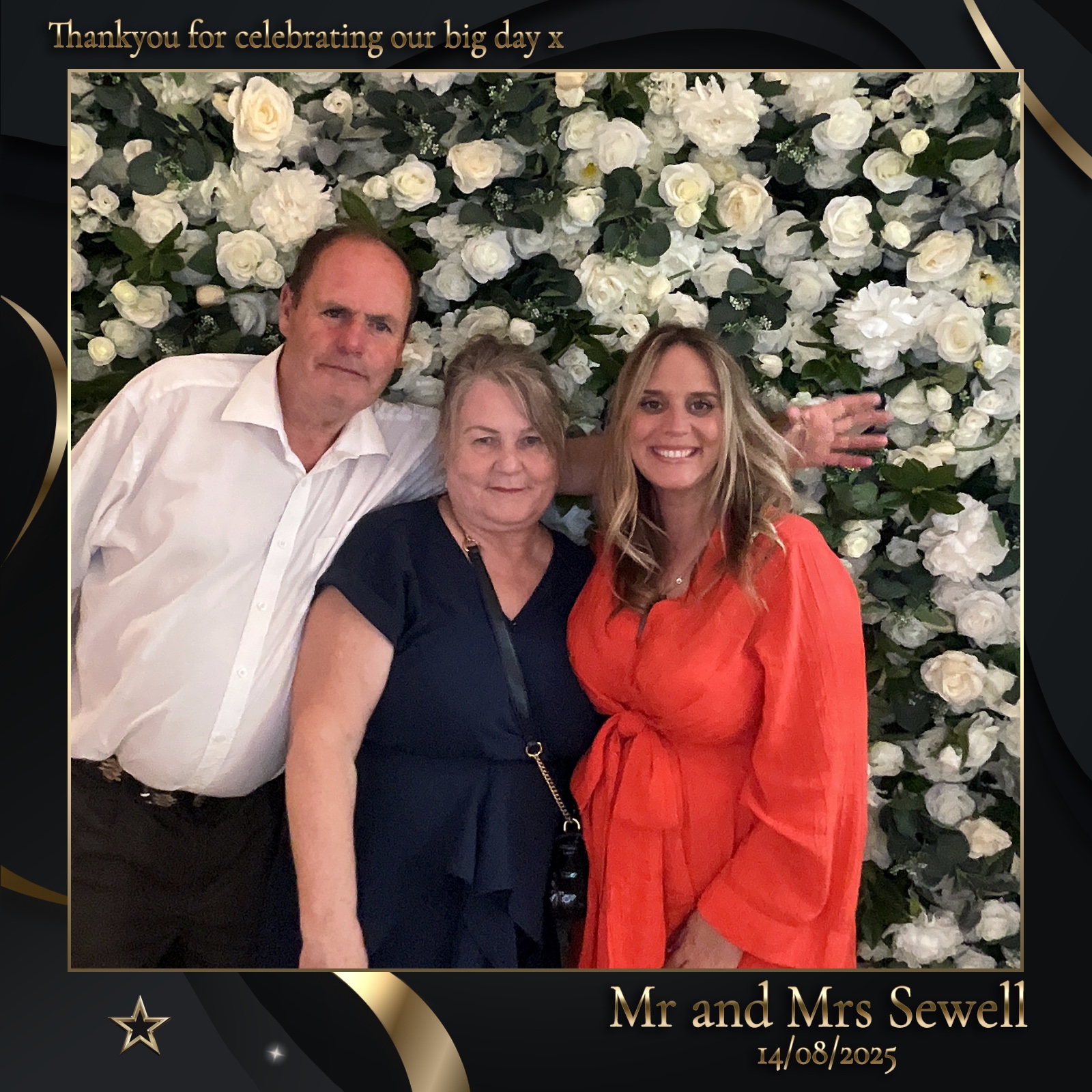 Mr & Mrs Sewell photo booth images  | View more photos from the event at gallery.magicimages.uk/u/MagicImages/Mr-Mrs-Sewell-photo-booth-images