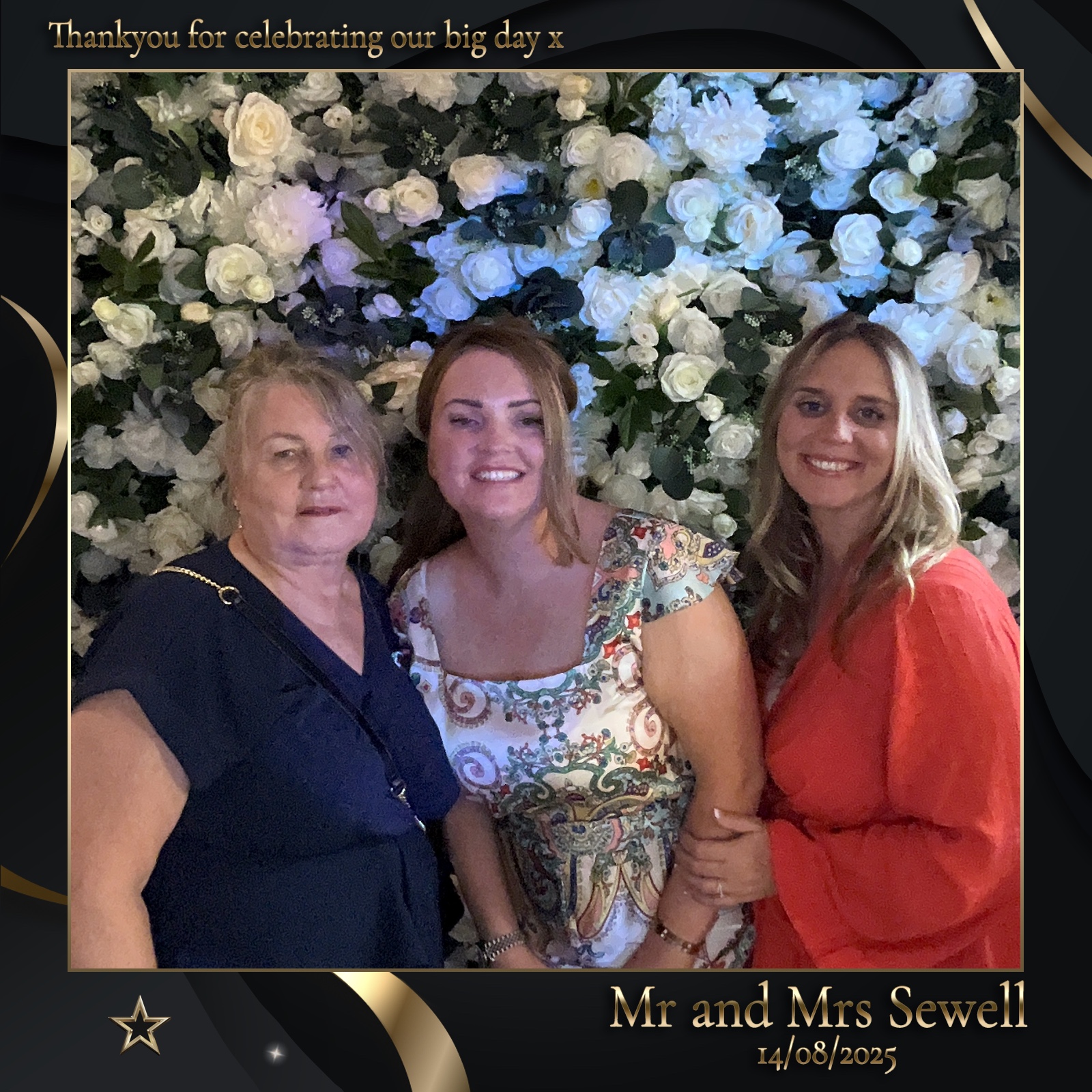 Mr & Mrs Sewell photo booth images  | View more photos from the event at gallery.magicimages.uk/u/MagicImages/Mr-Mrs-Sewell-photo-booth-images