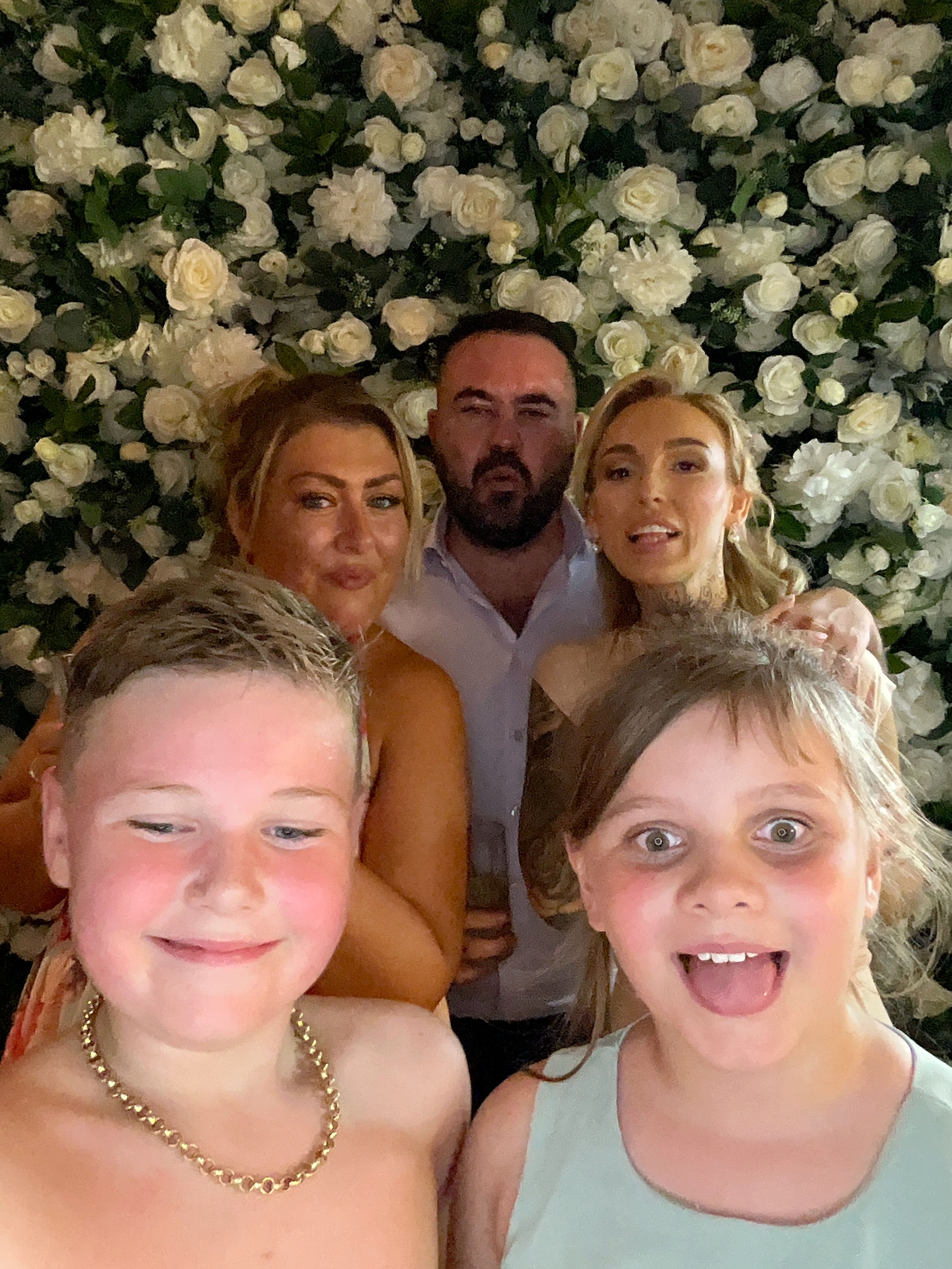 Mr & Mrs Sewell photo booth images  | View more photos from the event at gallery.magicimages.uk/u/MagicImages/Mr-Mrs-Sewell-photo-booth-images